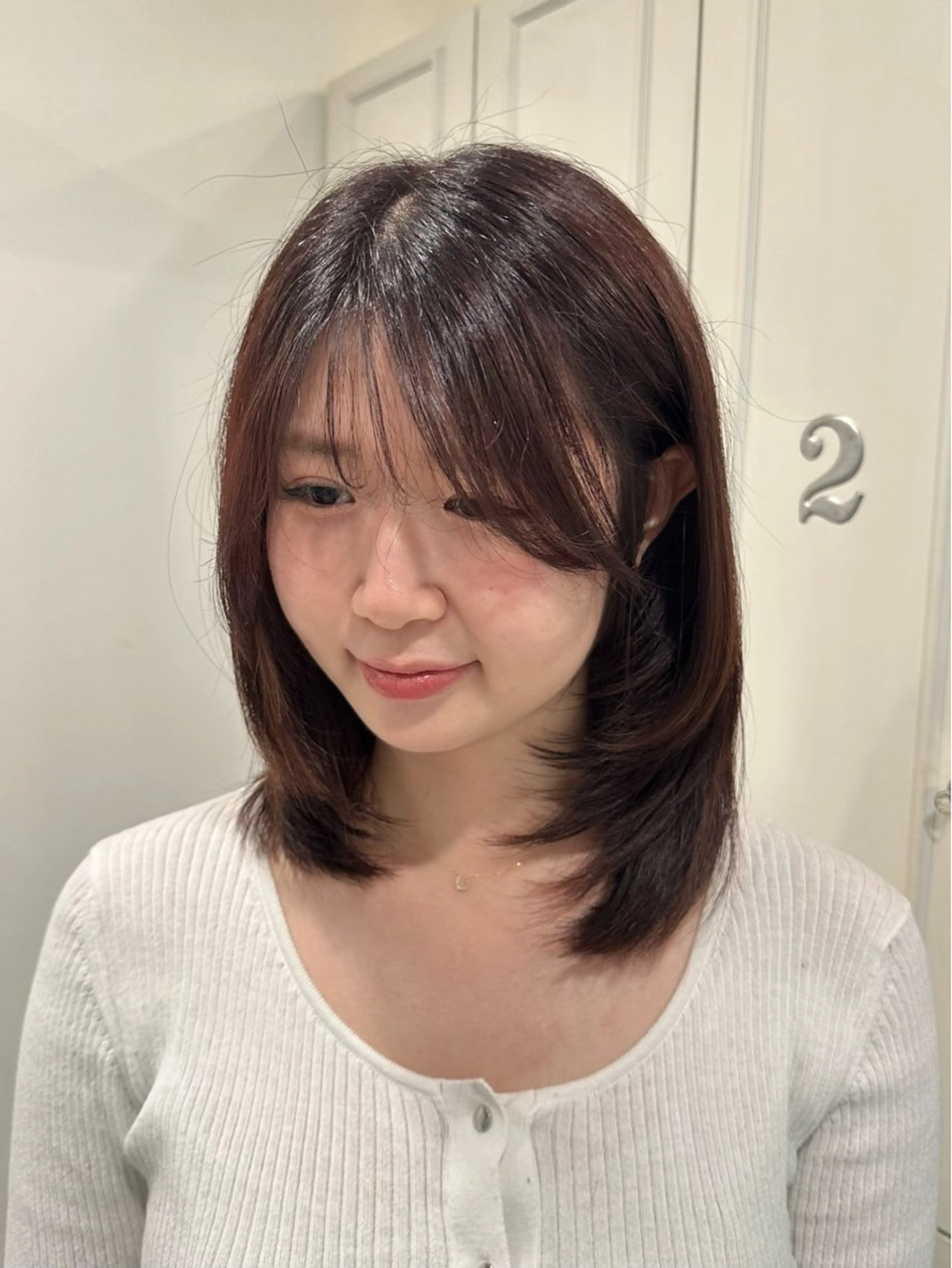 ミディアム ミディアムレイヤー レイヤーカット tiravento 南船場店所属・nana 韓国スタイル🇰🇷のヘアスタイル