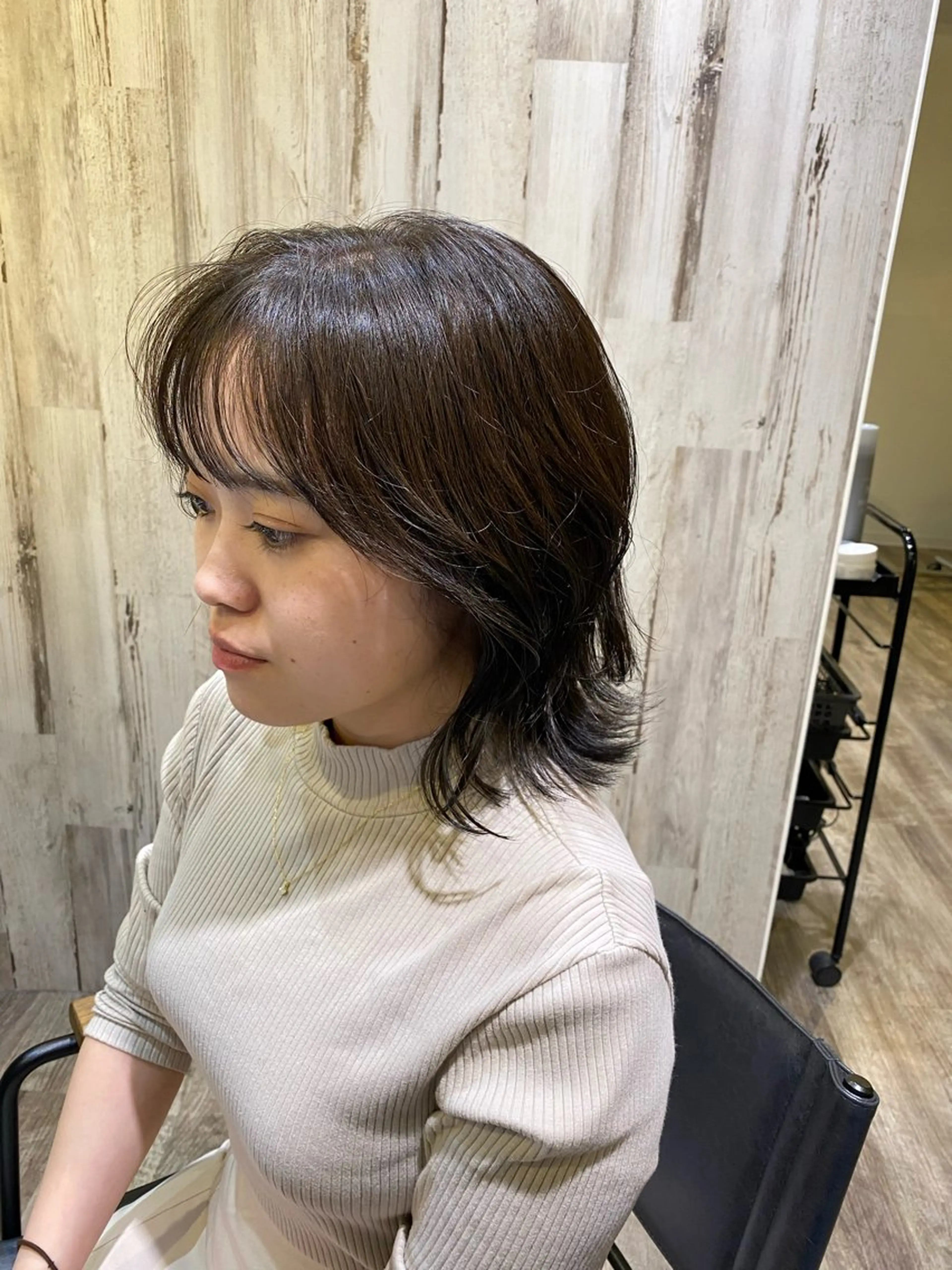 ミディアム ミディアムレイヤー レイヤーカット カット ヘアカラー トリートメント 西山 恵太郎のヘアスタイル