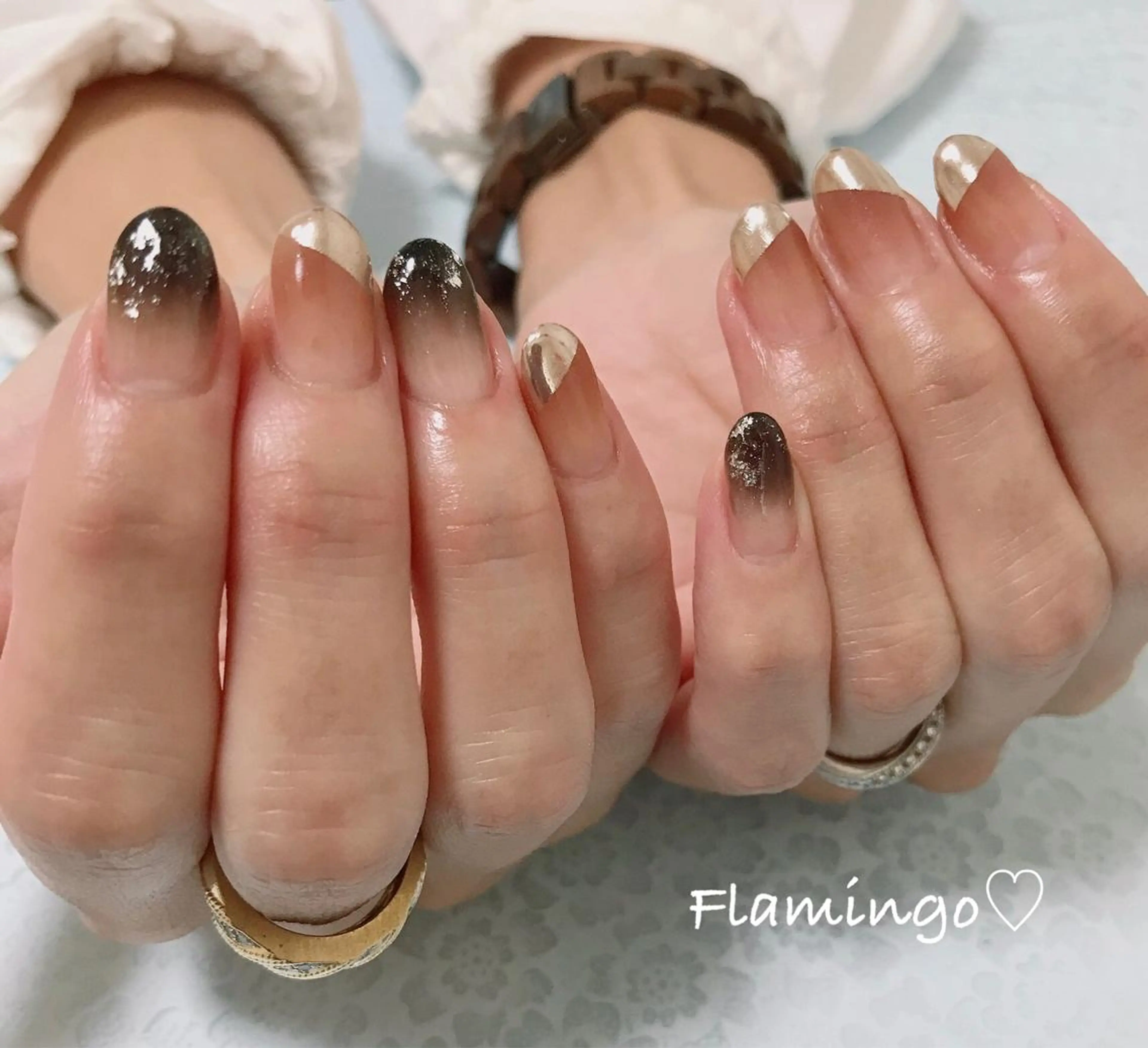 ネイル カジュアル グラデーション ミラーネイル 冬ネイル フィルイン／自爪育成 ／爪に優しい施術のネイルデザイン