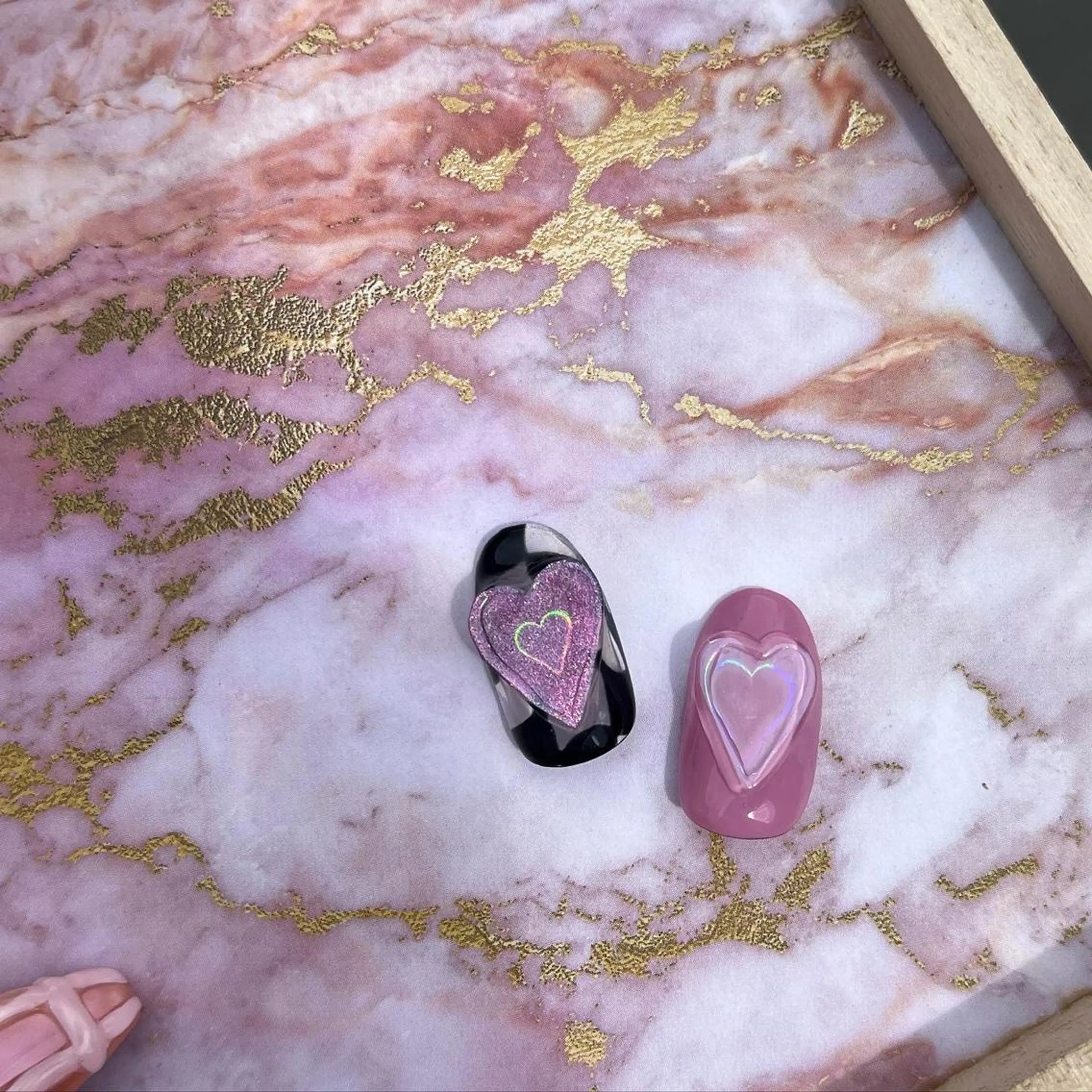 ミディアム カラー パーマ ヘアアレンジ メンズ キッズ ネイル マツエク・マツパ アイブロウ メンズ韓国風 韓国風マツエク 韓国風ヘア ハート 氷ネイル・うるうるネイル Salon Ｋのネイルデザイン