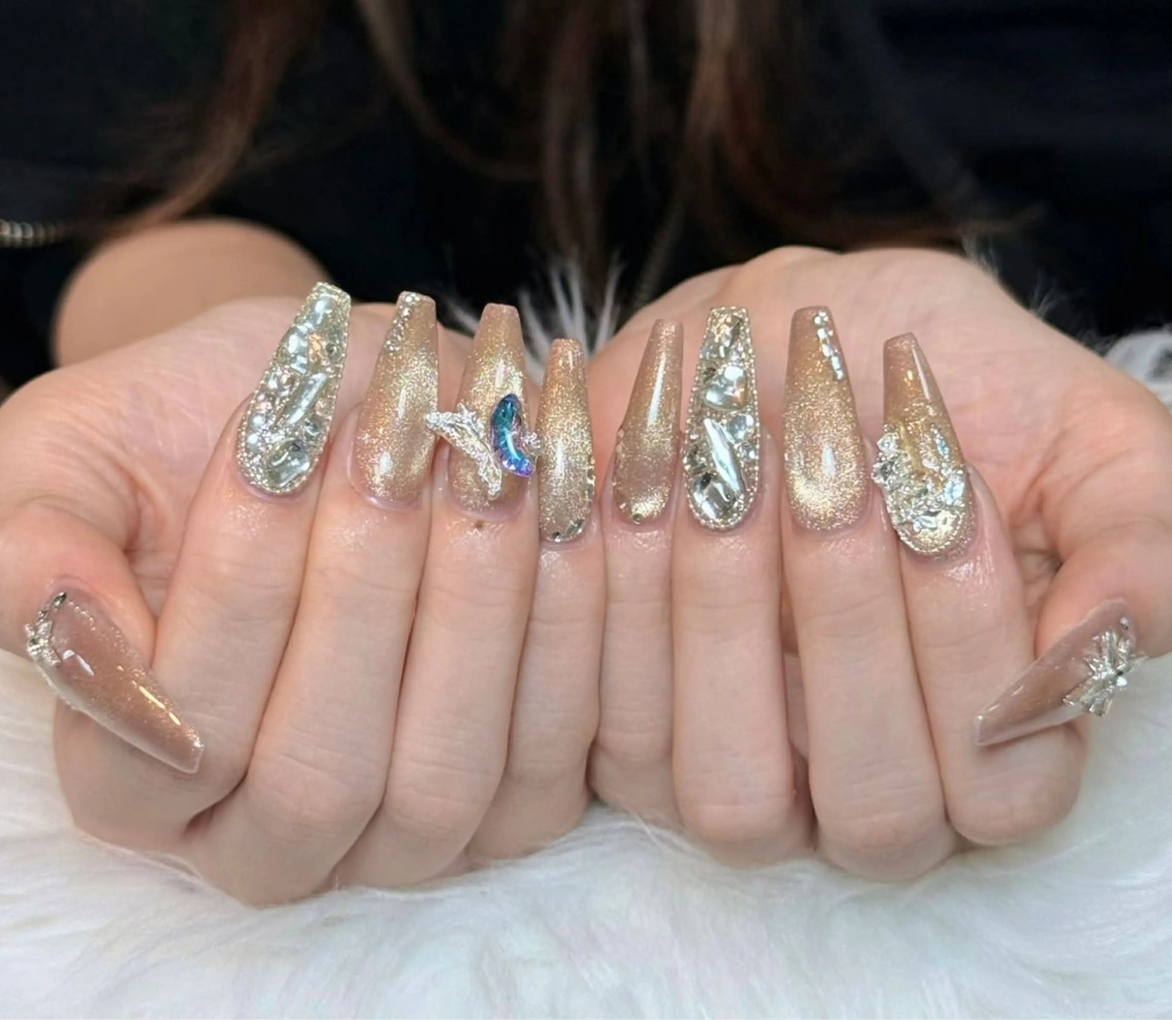 ネイル チークネイル ドット フレンチネイル グラデーション ハート ハンドネイル ハンドケア Eli Nails 新宿のネイルデザイン
