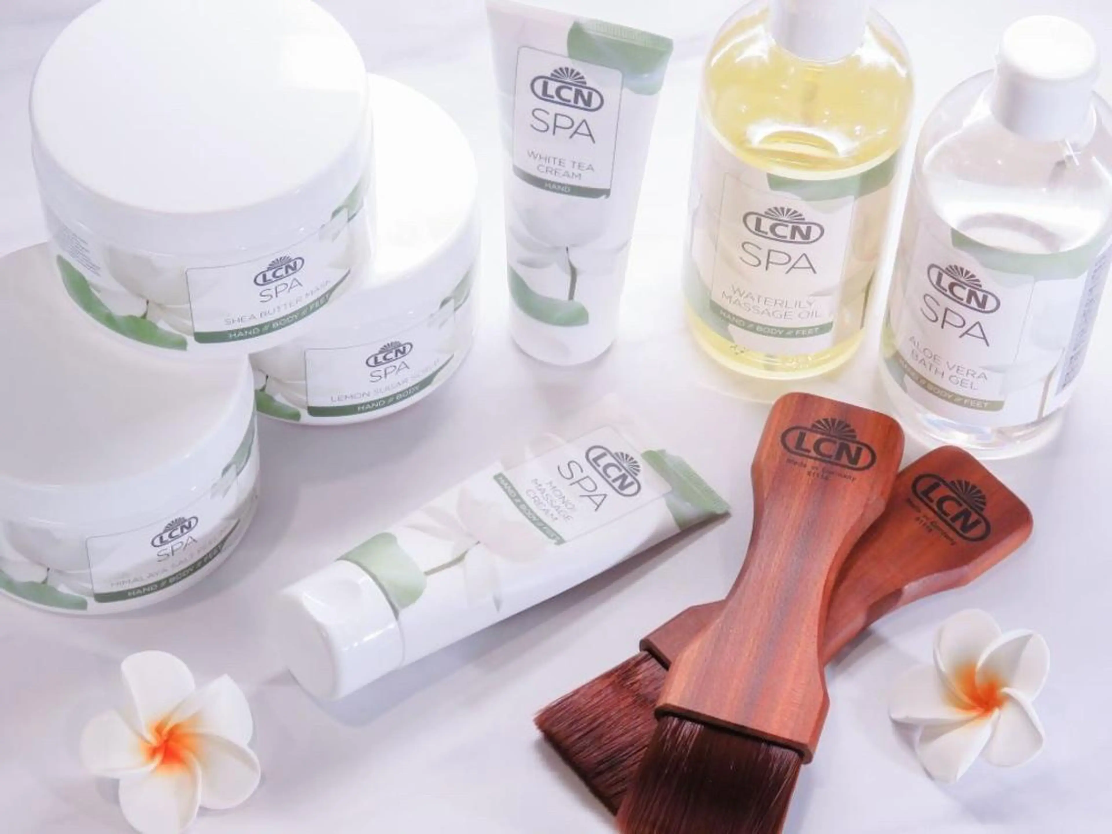 ネイル coconailミユ 🎀のネイルデザイン