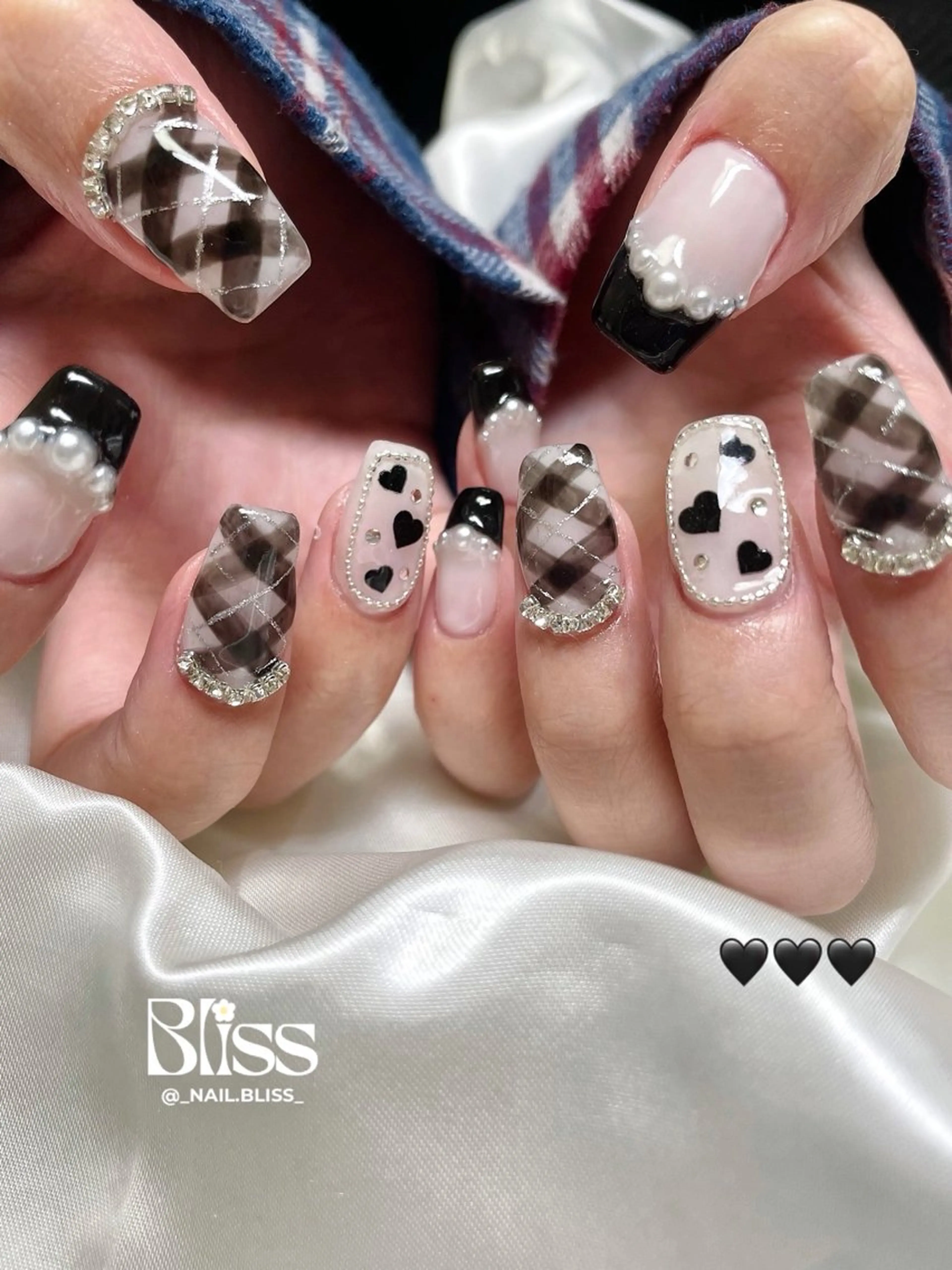 ネイル ガーリー 持ち込み ハンドネイル NAIL BLISSのネイルデザイン