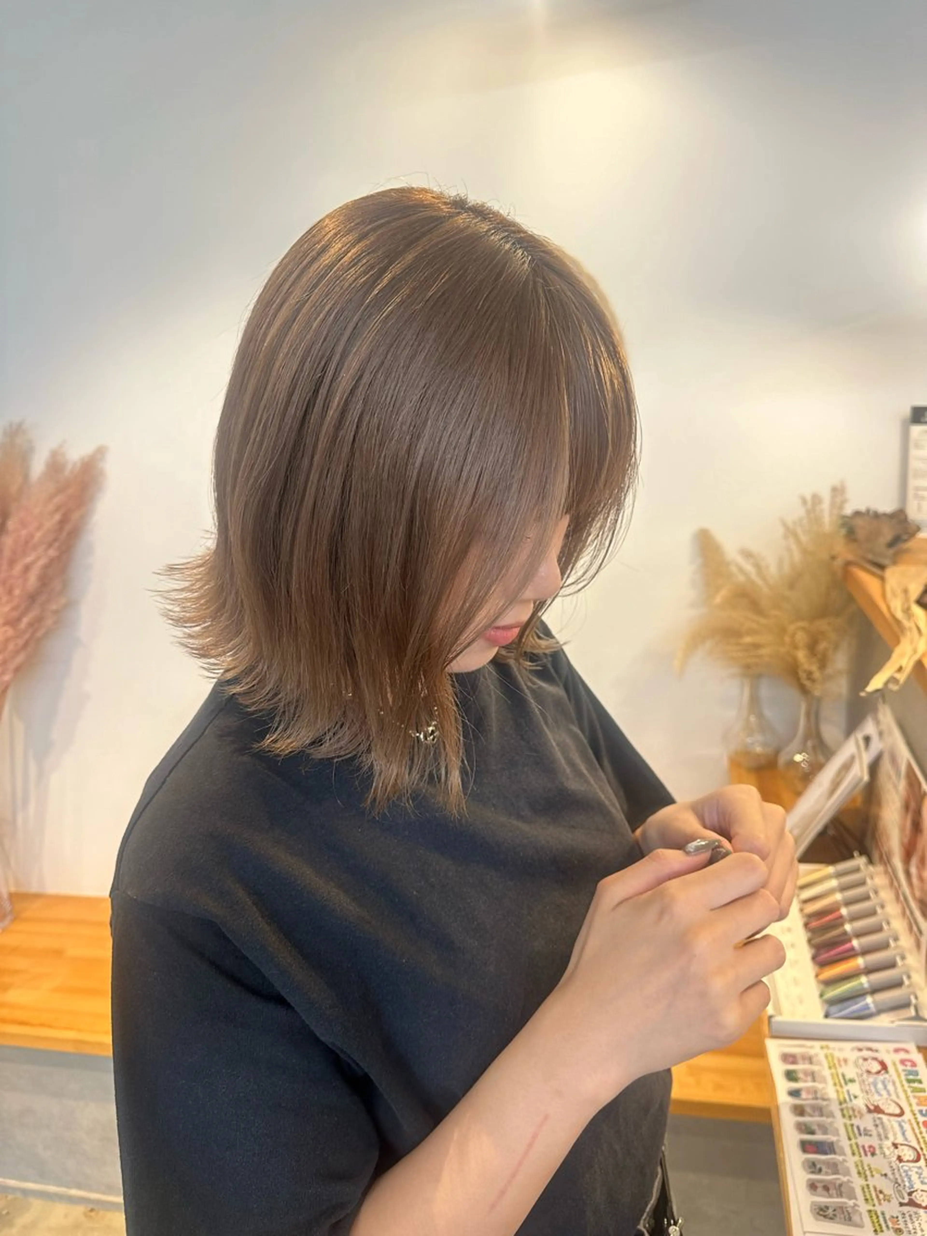 ミディアム カラー ヘアカラー トリートメント yuika .のヘアスタイル