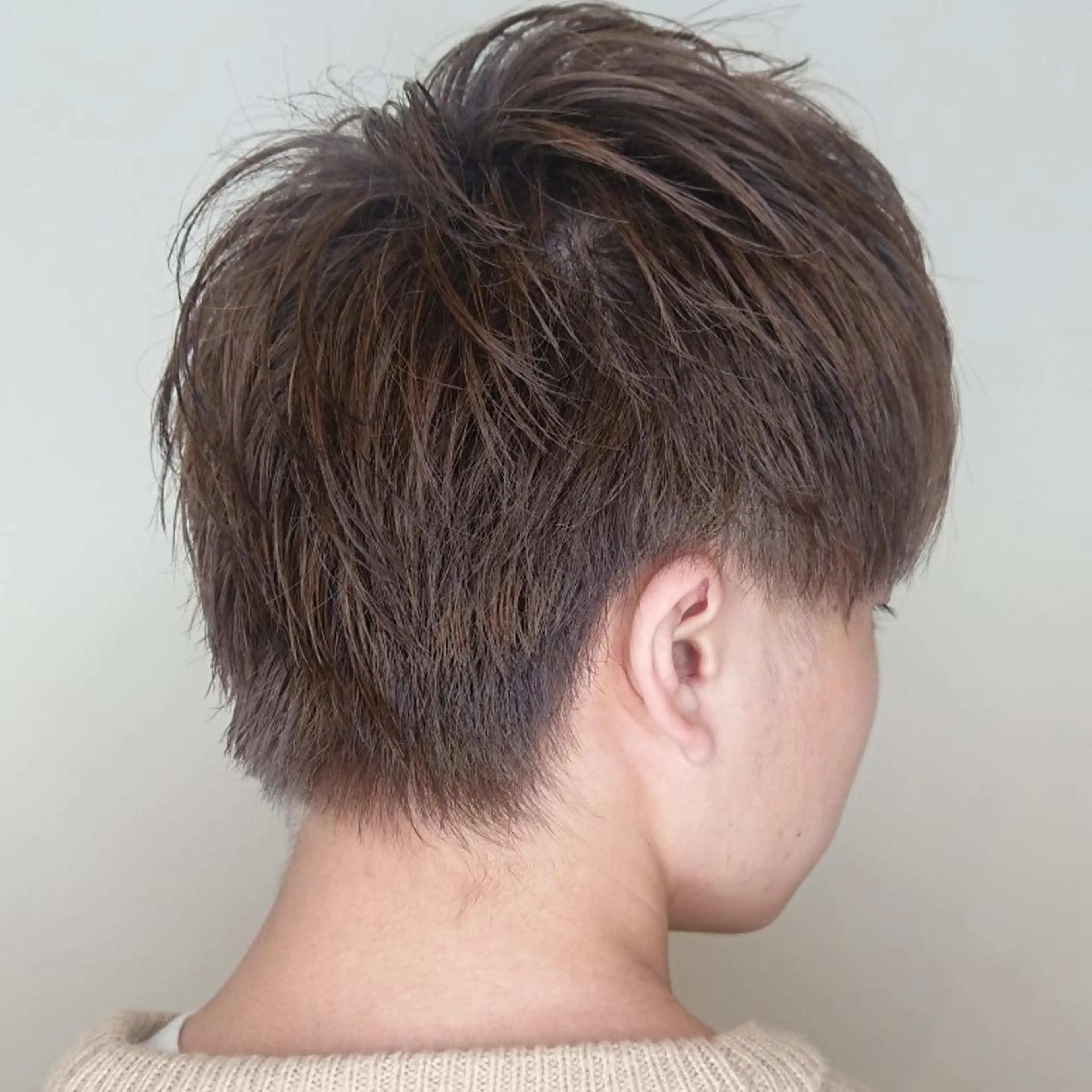 メンズ ヘアカラー ブリーチ/ヘアケア/ 艶髪/イギチハルのヘアスタイル