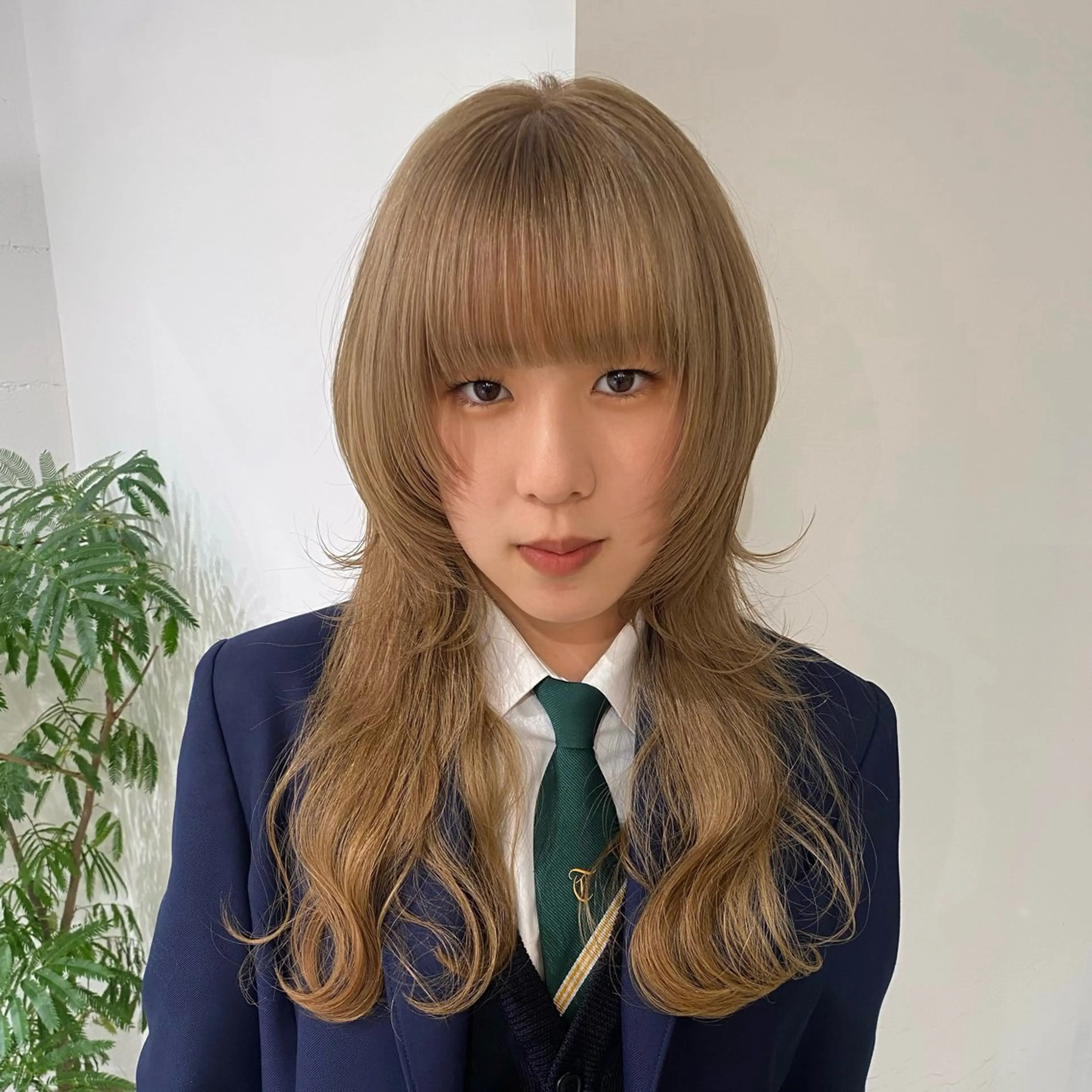 ロング カラー ベージュカラー ミルクティーベージュ ベージュ/暖色🧸 ハイトーン/ninaのヘアスタイル