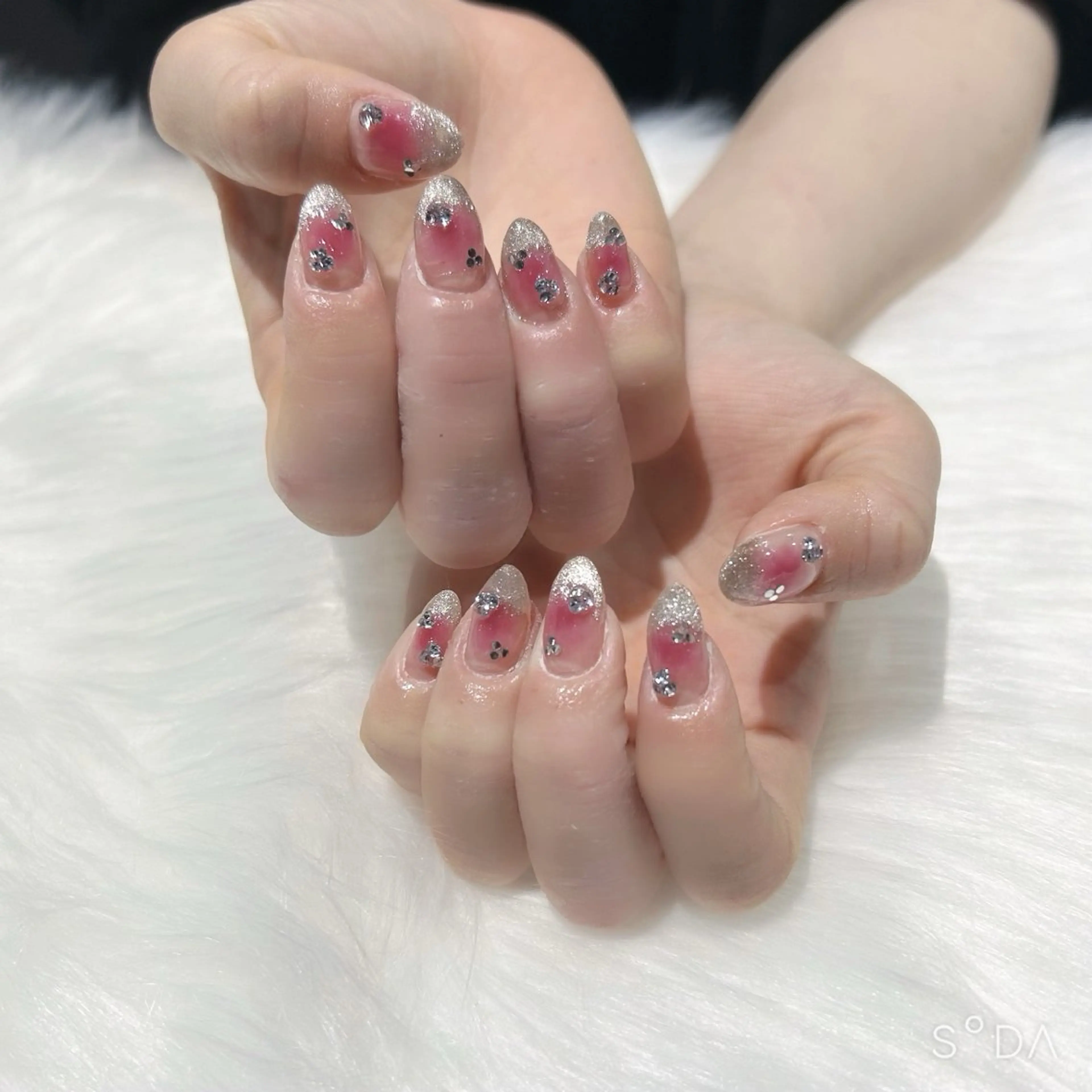 ネイル チークネイル マグネットネイル ワンホンネイル ハンドネイル ぷりゅねる 心斎橋のネイルデザイン