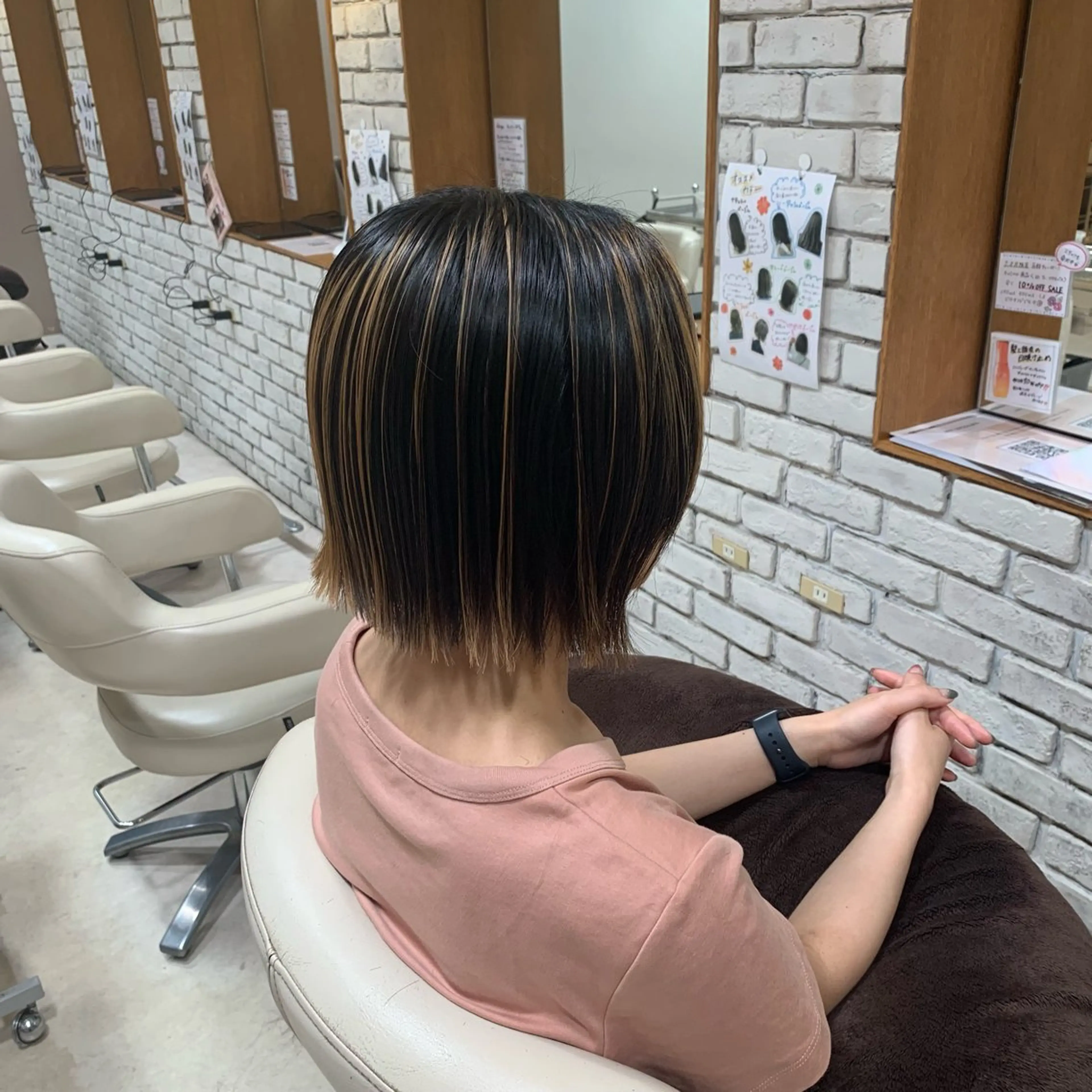 ミディアム 宮本 季奈のヘアスタイル