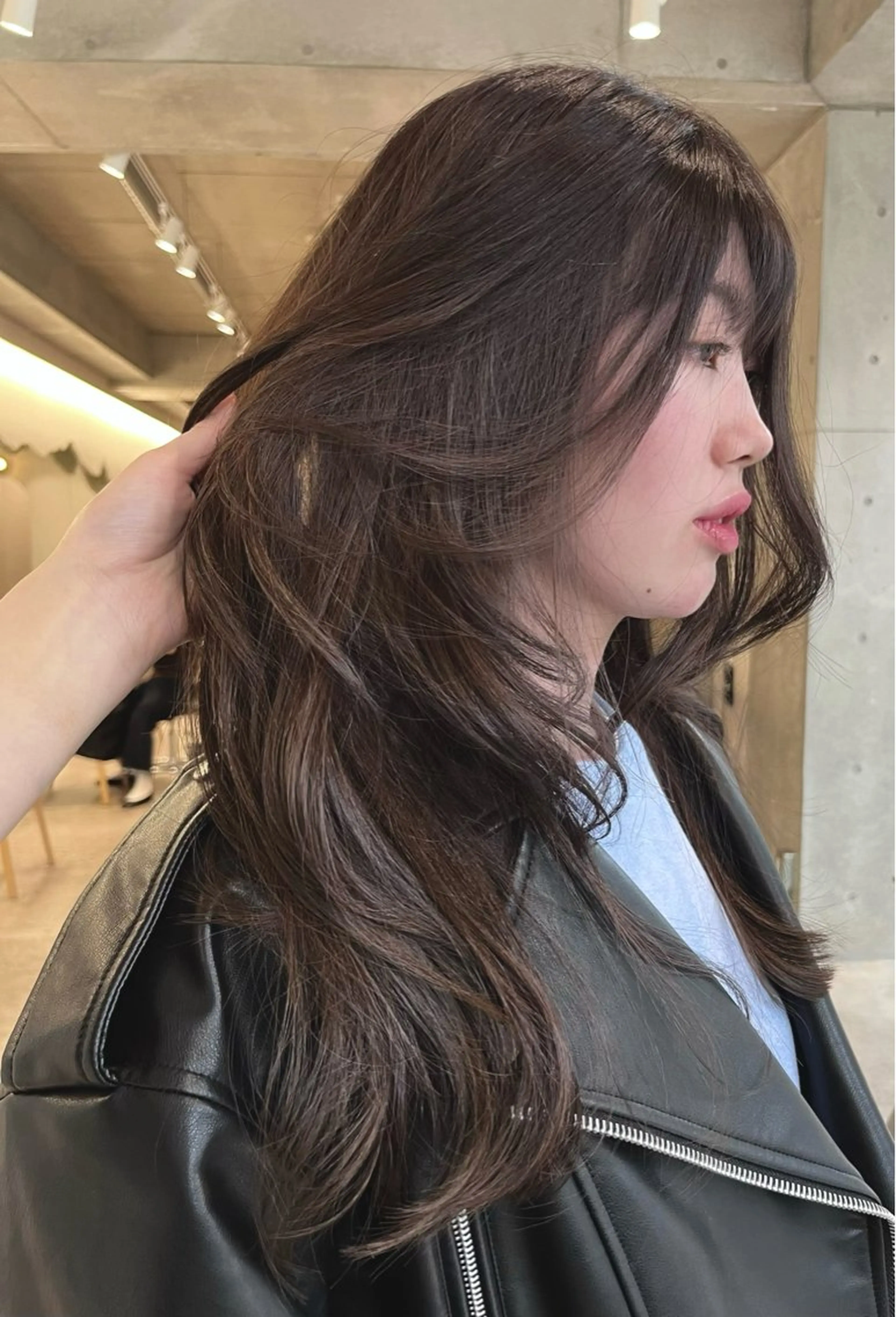 ロング カラー カット ヘアカラー トリートメント レイヤーカット/ 酸性ストレート梅田のヘアスタイル