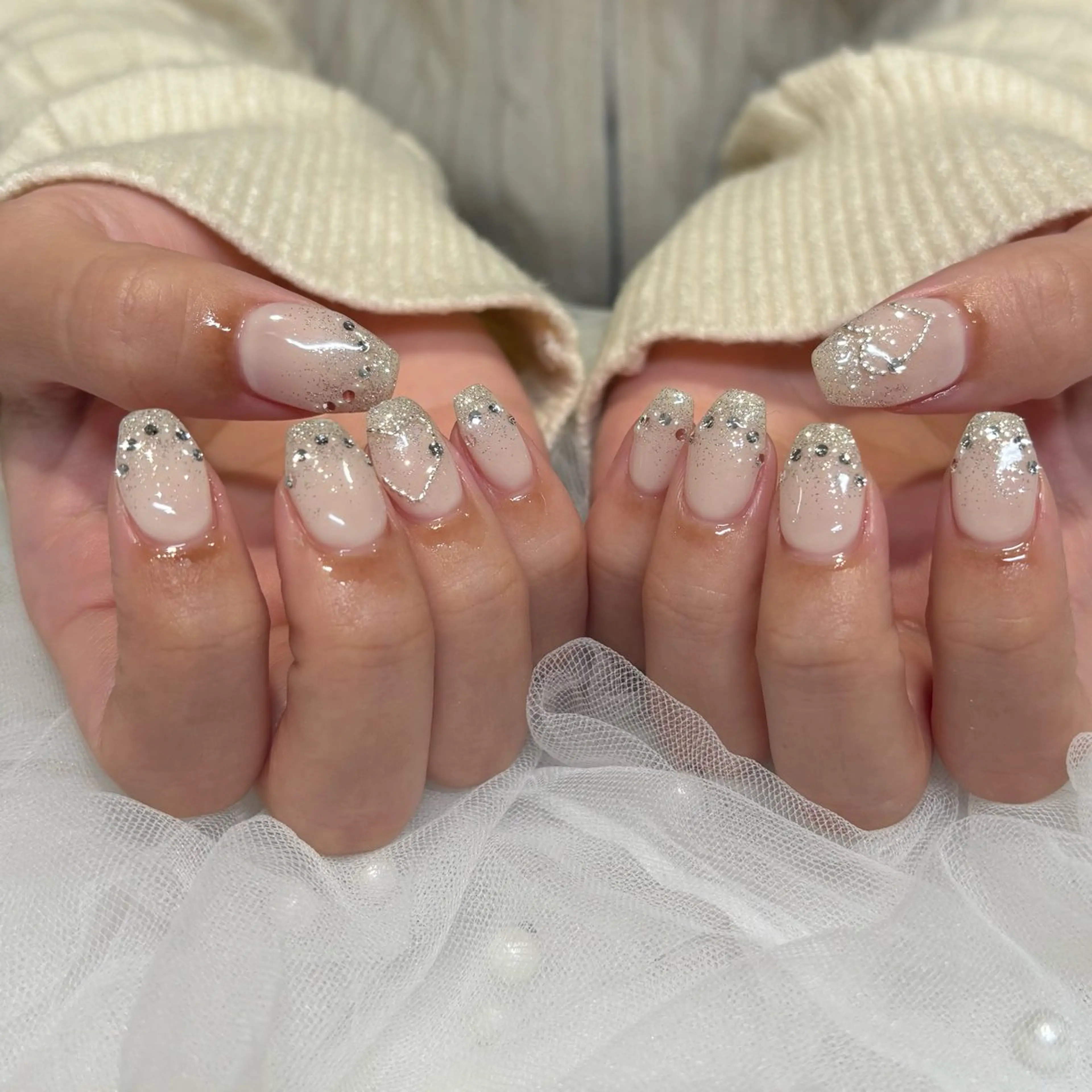 ネイル キラキラネイル ハンドネイル 荒巻 めいのネイルデザイン