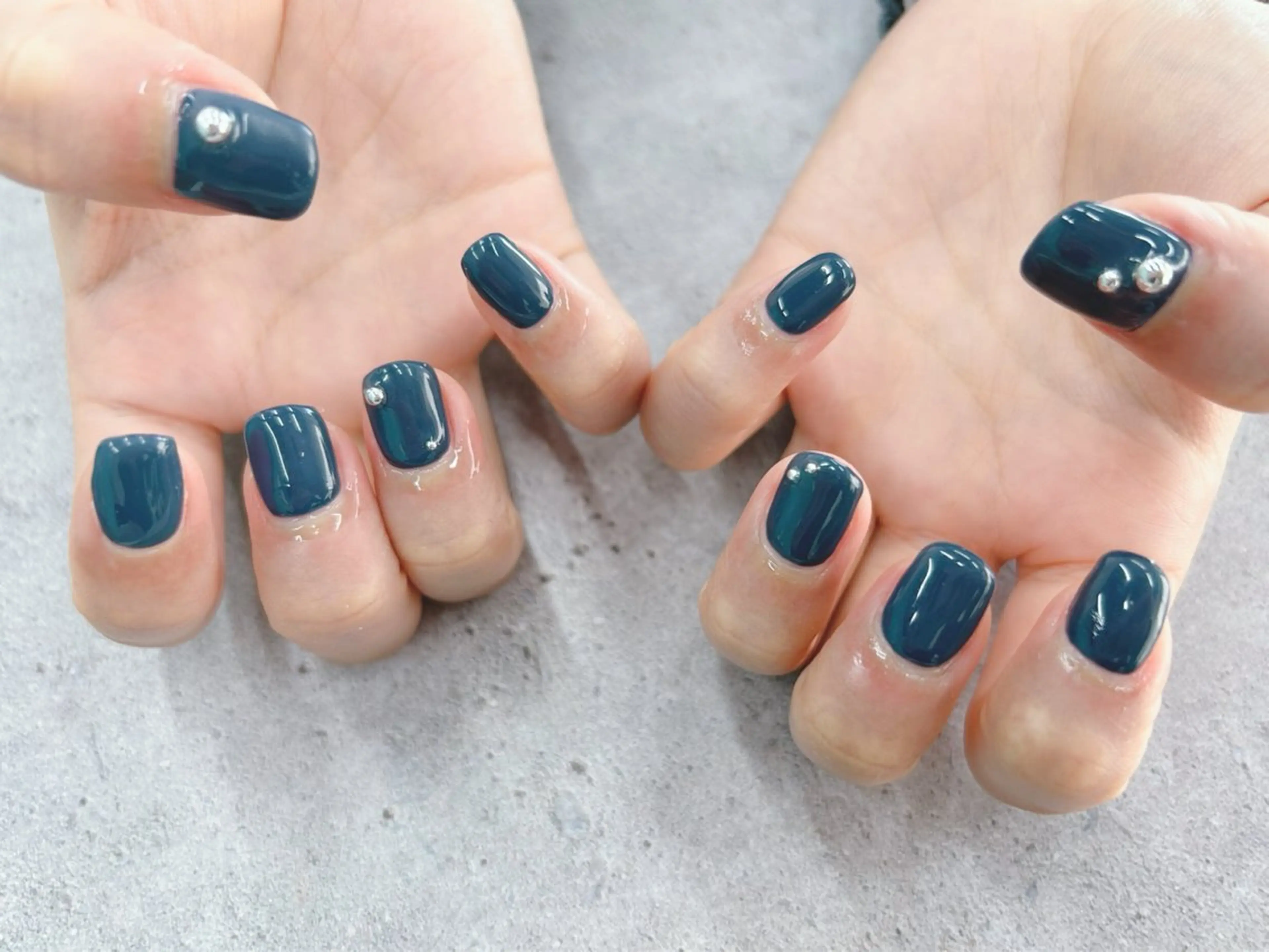 ネイル ネイビー ハンドネイル agré ネイルサロン　アグレのネイルデザイン