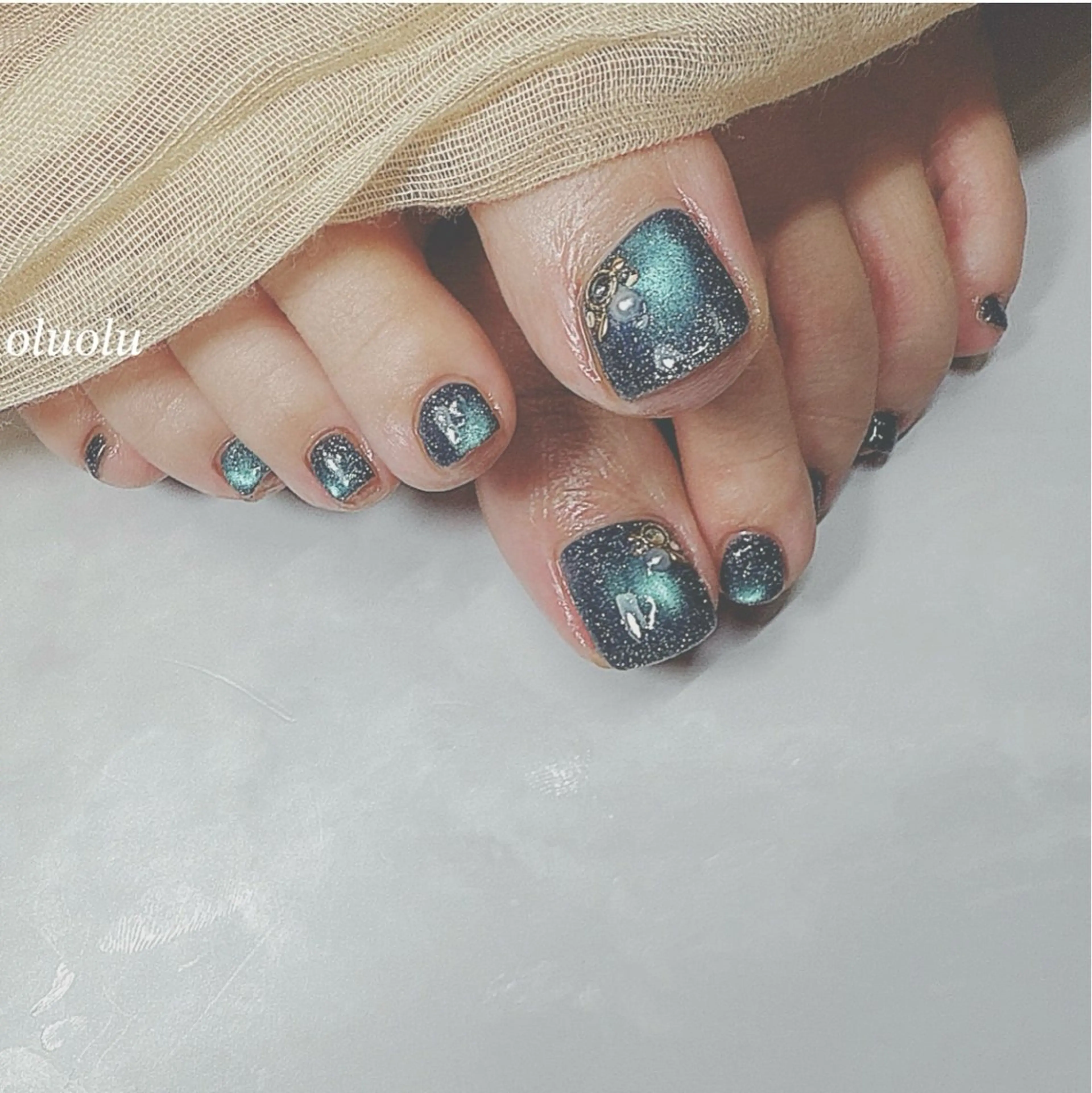 ネイル フットネイル マグネットネイル ストーンネイル フットネイル 大村 紬華のネイルデザイン