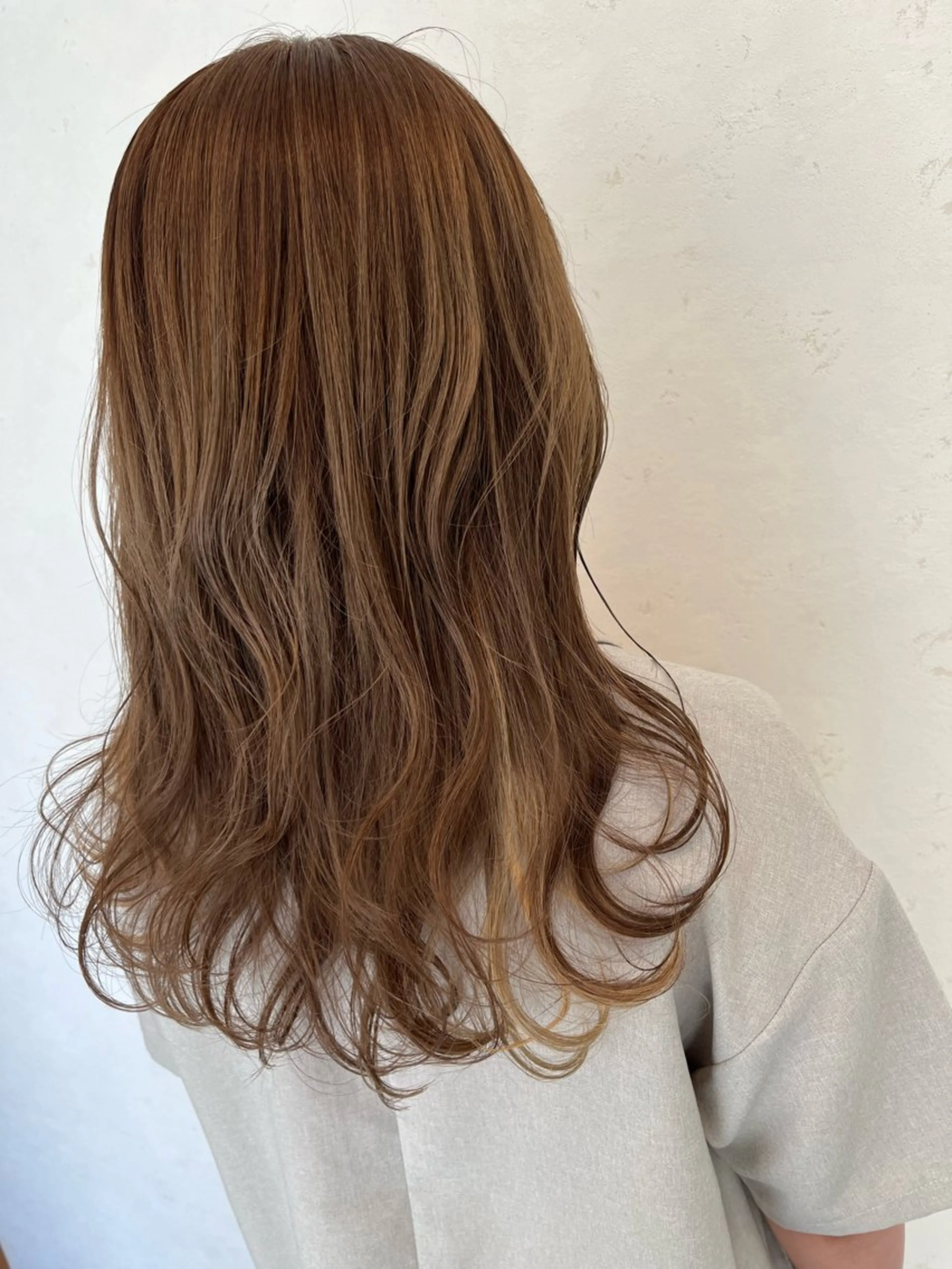 ロング カラー 伊藤 さやかのヘアスタイル