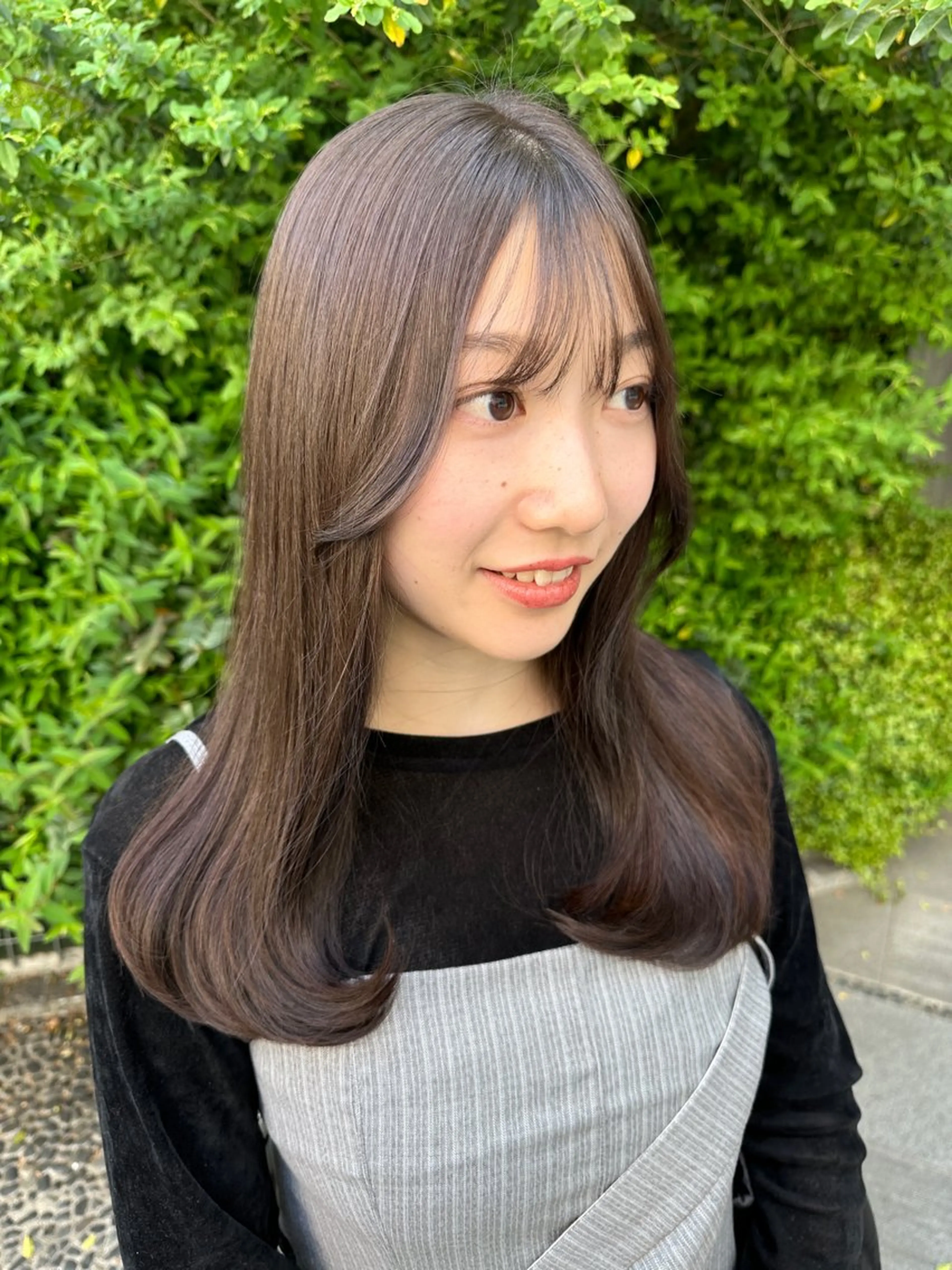 【🌼イチオシクーポン🌼】前髪・顔周りカット➕透明感カラー➕Aujua2step トリートメント✨️の写真