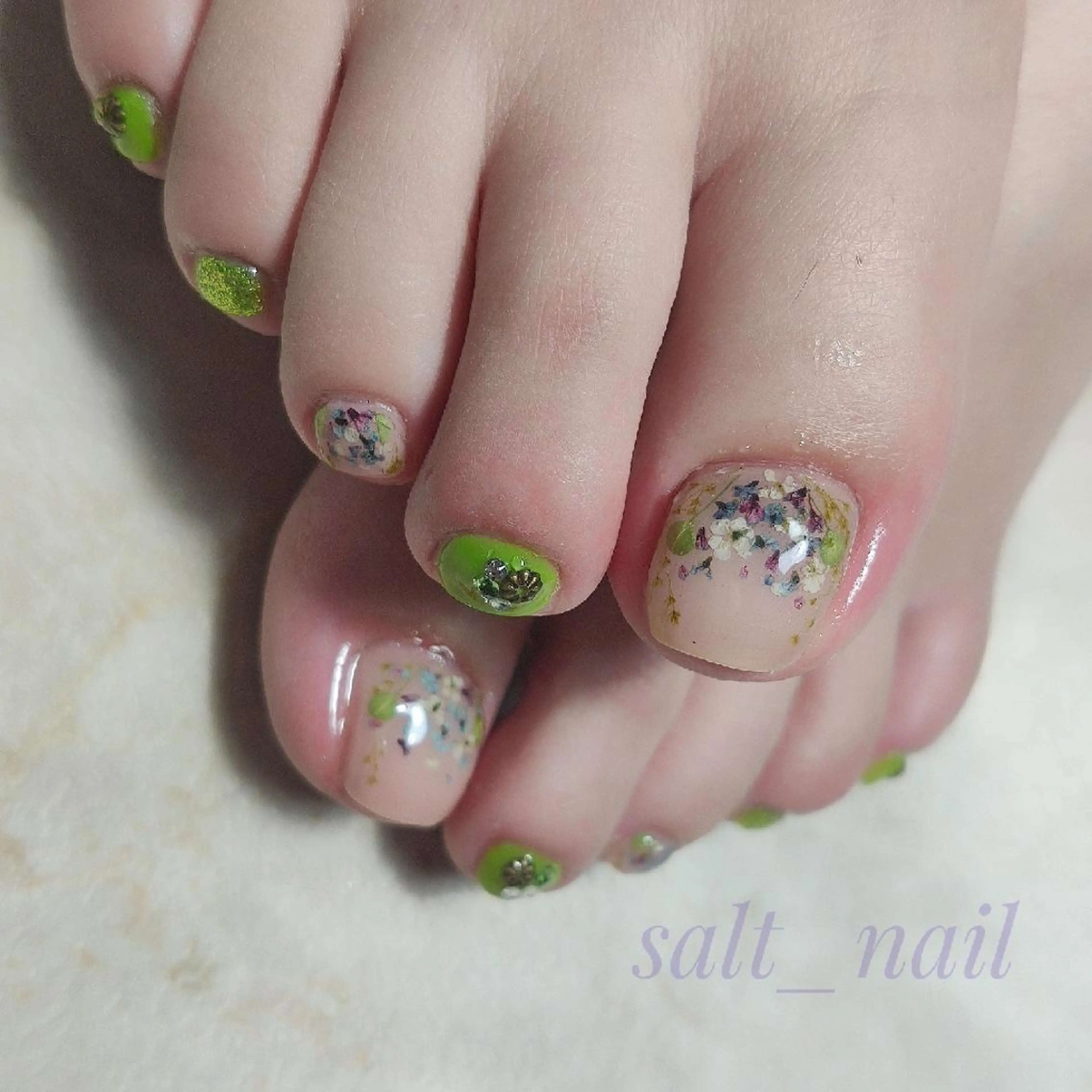 ネイル フラワーネイル 個人サロン saltnailのネイルデザイン