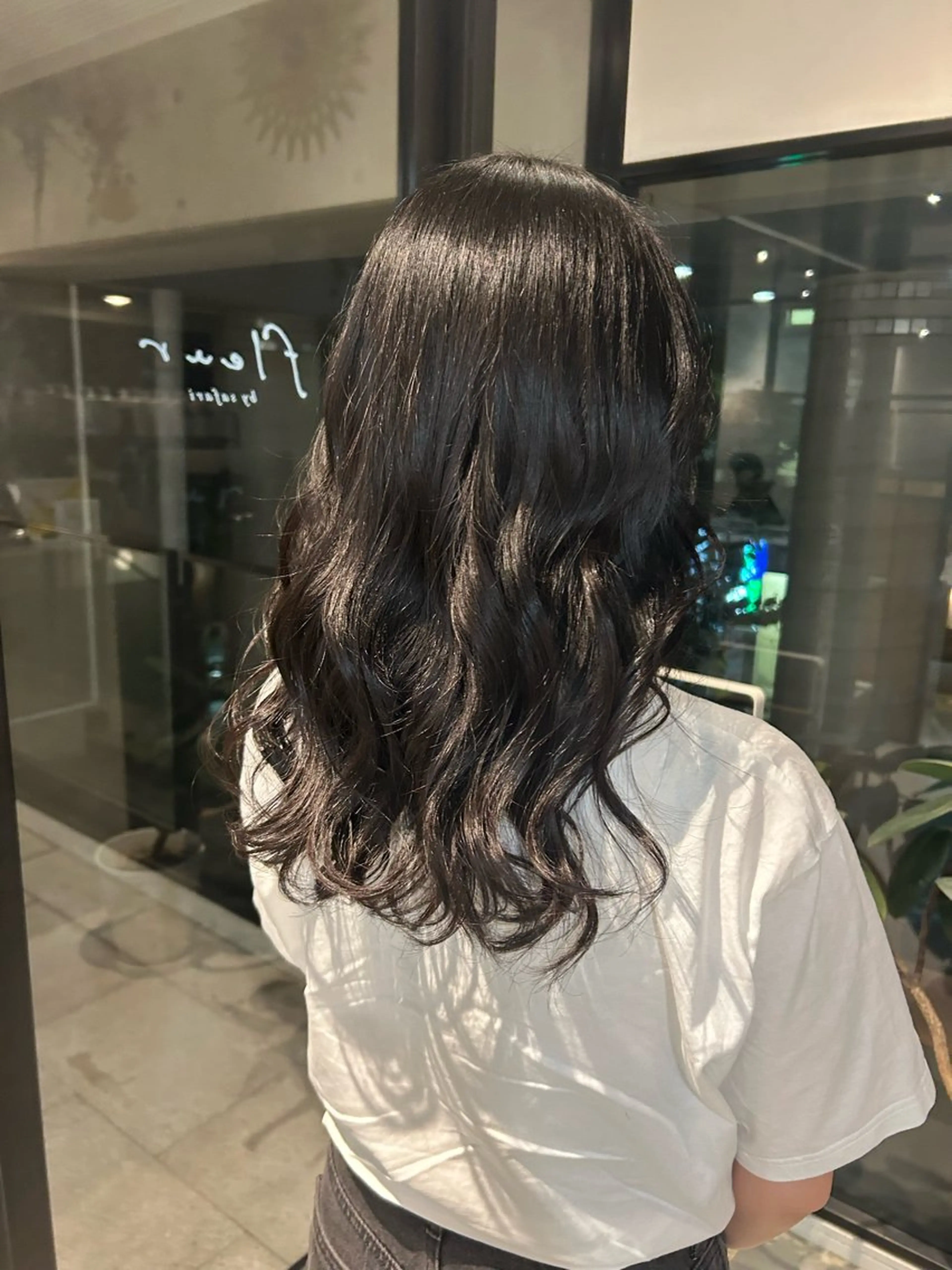 ミディアム カラー 透明感カラー ダークグレー ダークグレージュ グレージュ 𝑴𝒊𝒐/艶 カラー/募集中🌸のヘアスタイル