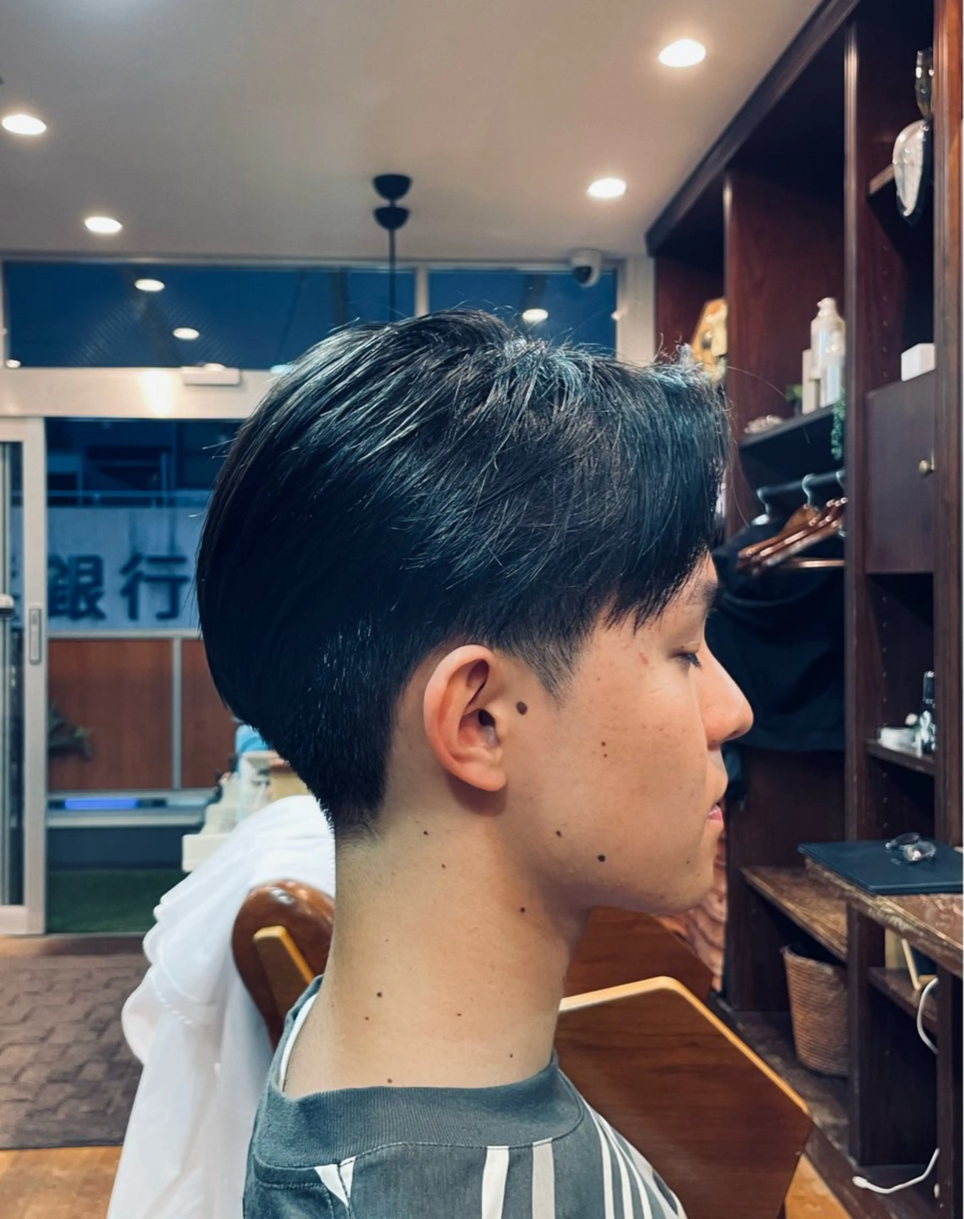 ショート メンズ センターパート 刈り上げ 野村 健太のヘアスタイル