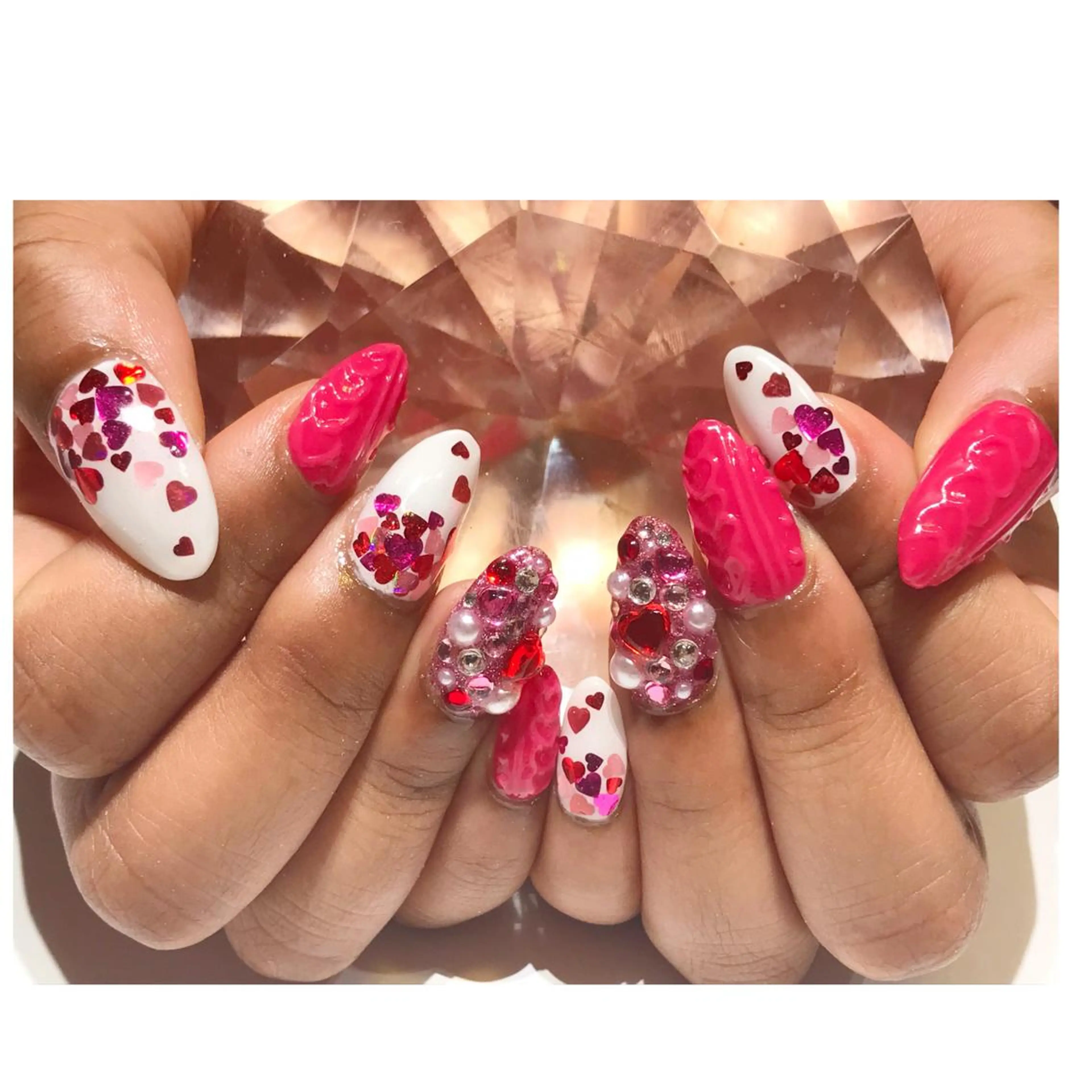 ネイル ジェルネイル ハート YUN 💅のネイルデザイン