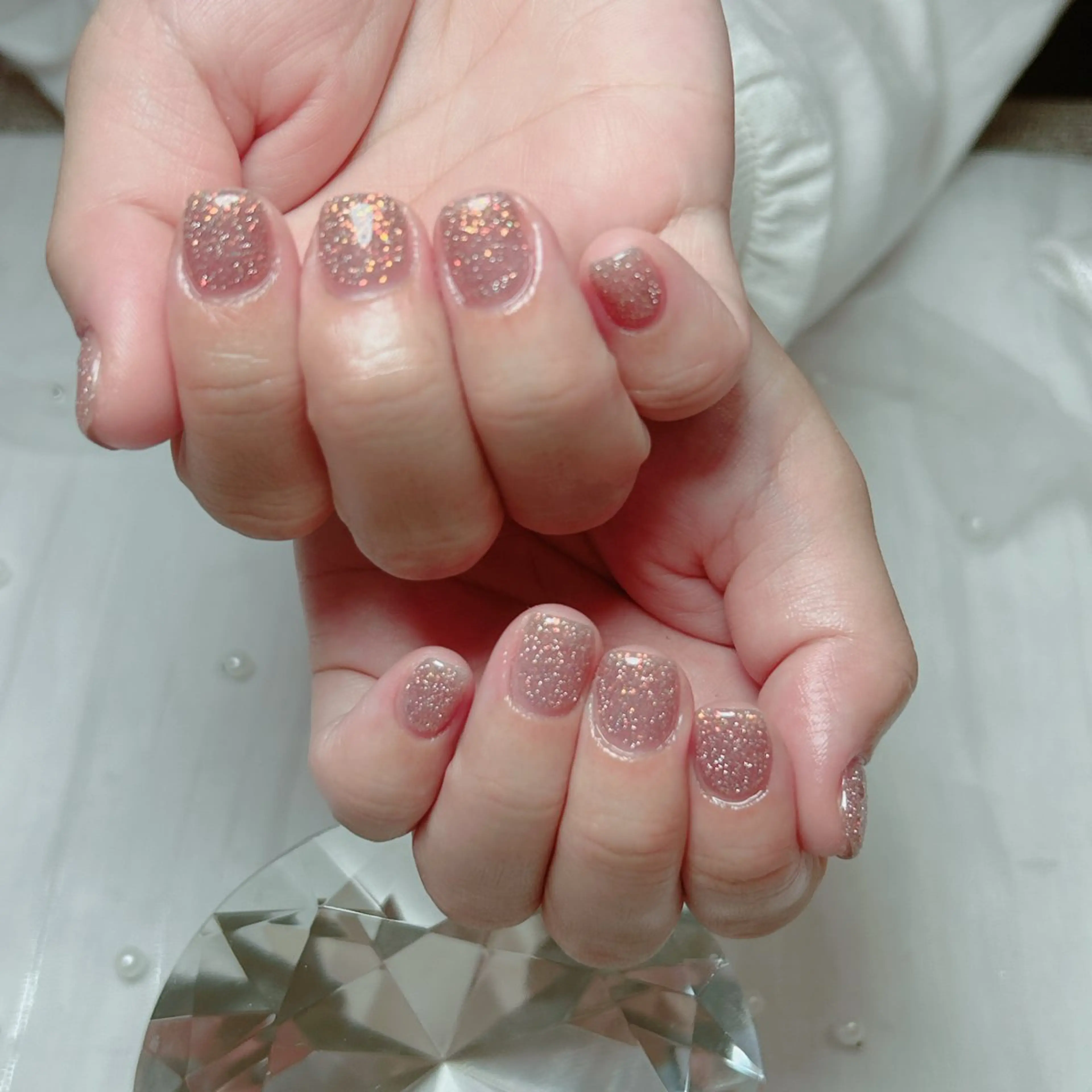 ネイル オーロラネイル フラワーネイル フレンチネイル キラキラネイル ラメ(グリッター) ハンドネイル Cute Tips nailのネイルデザイン