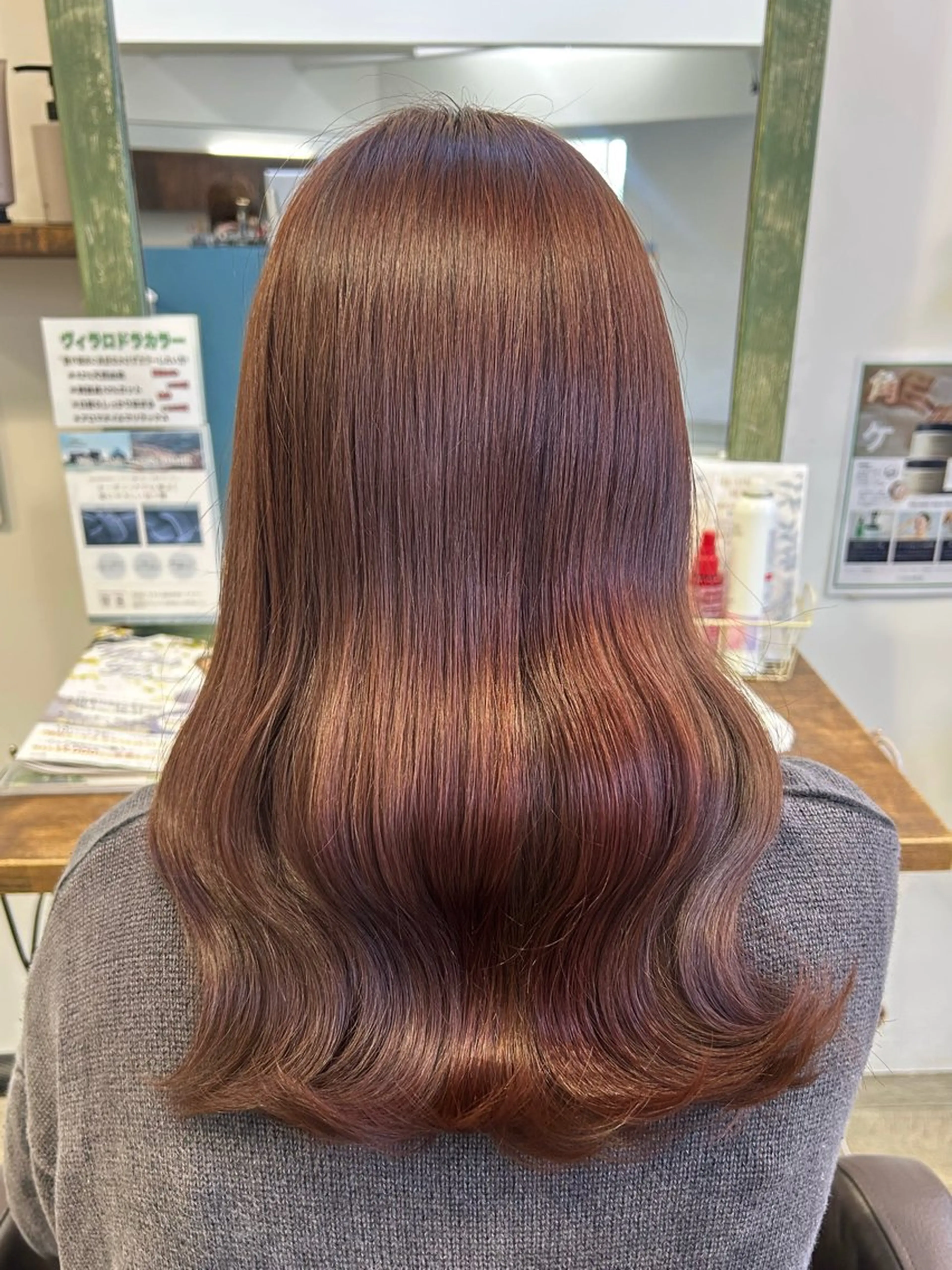 ミディアム カラー ブラウンカラー ピンクカラー ピンクブラウン 拝頭　奈枝 Beretのヘアスタイル