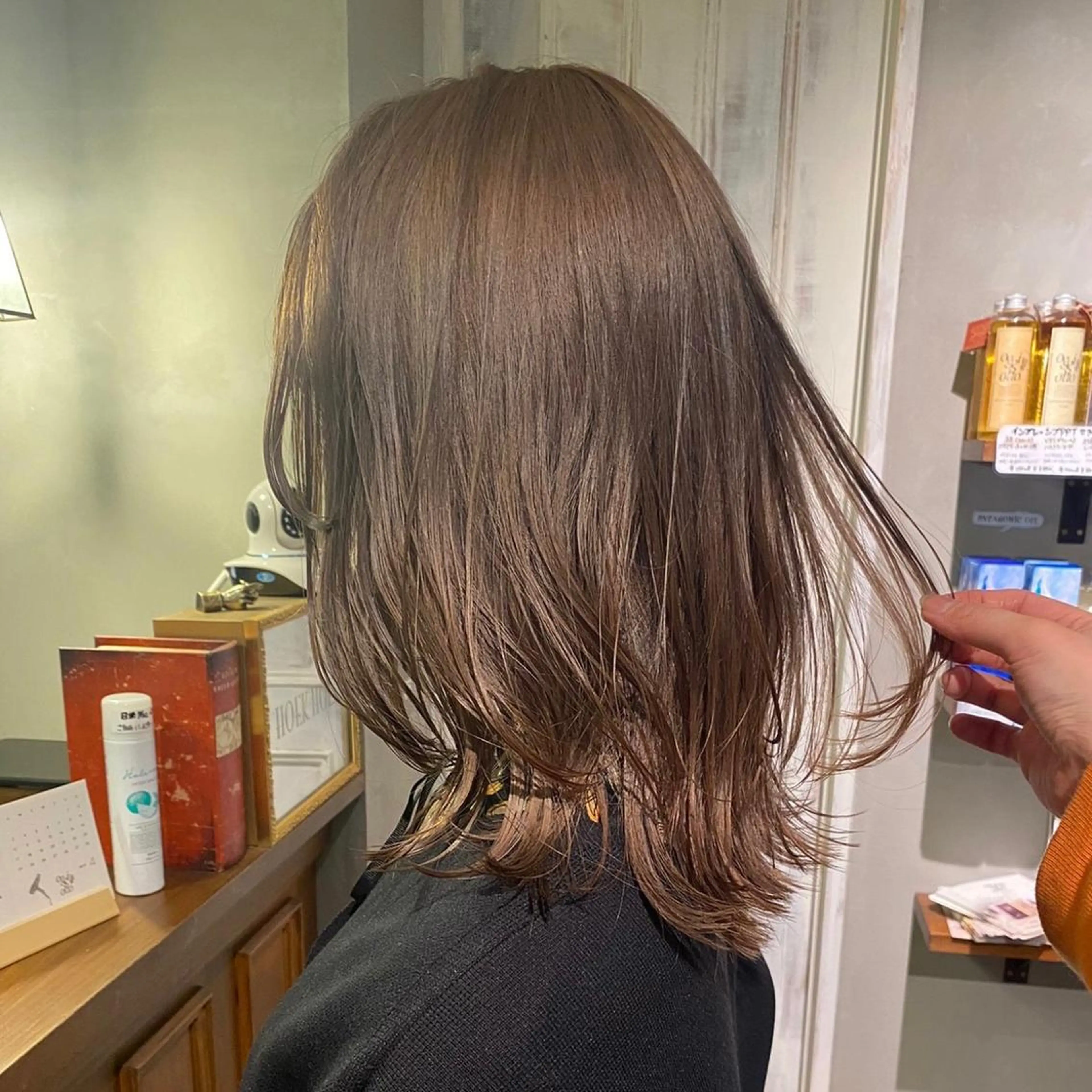セミロング カラー カット むらたねね🌻 艶髪🫧韓国ヘアのヘアスタイル
