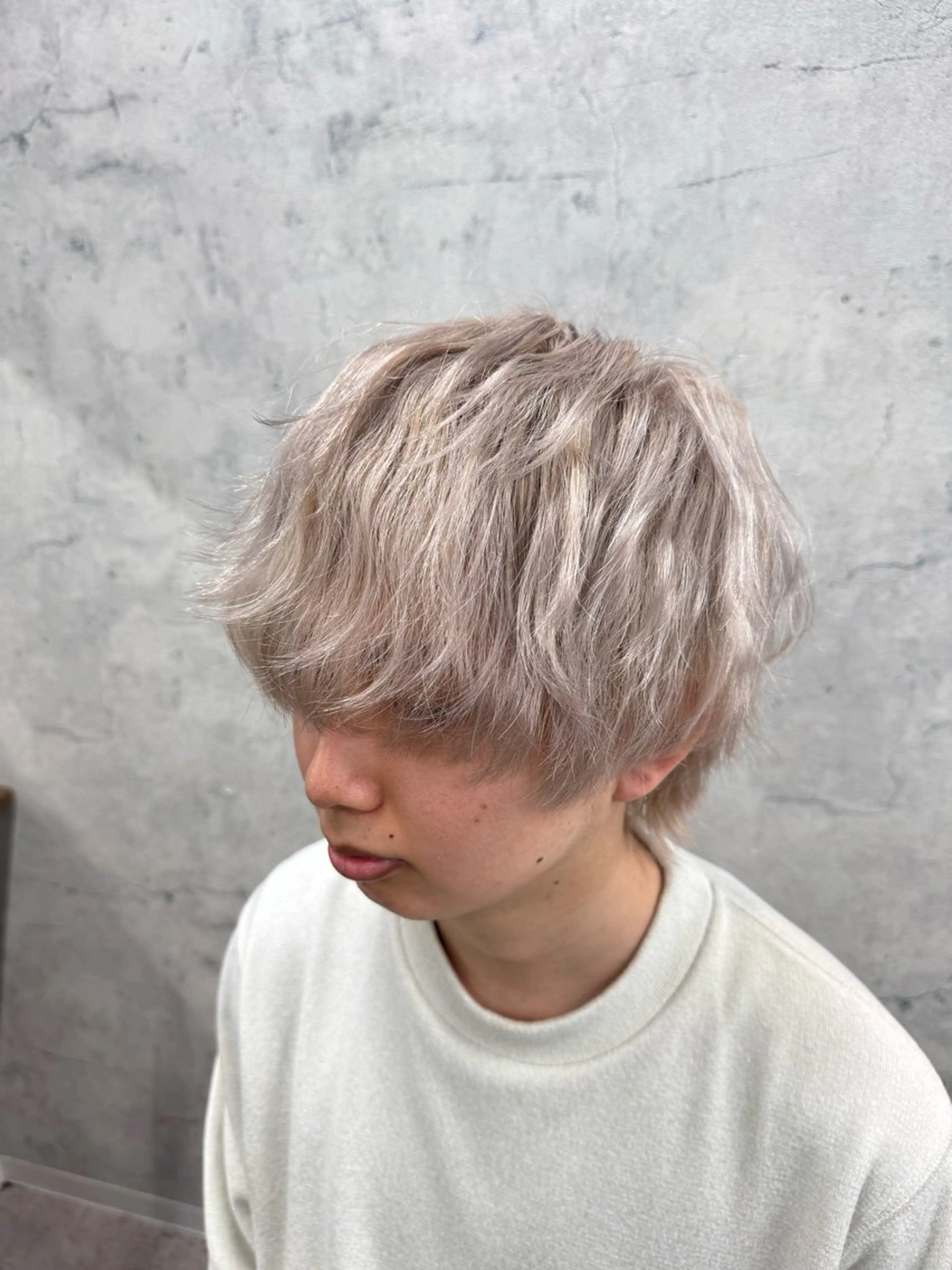 メンズ　カット＋ブリーチカラー＋最新トリートメント✨の写真