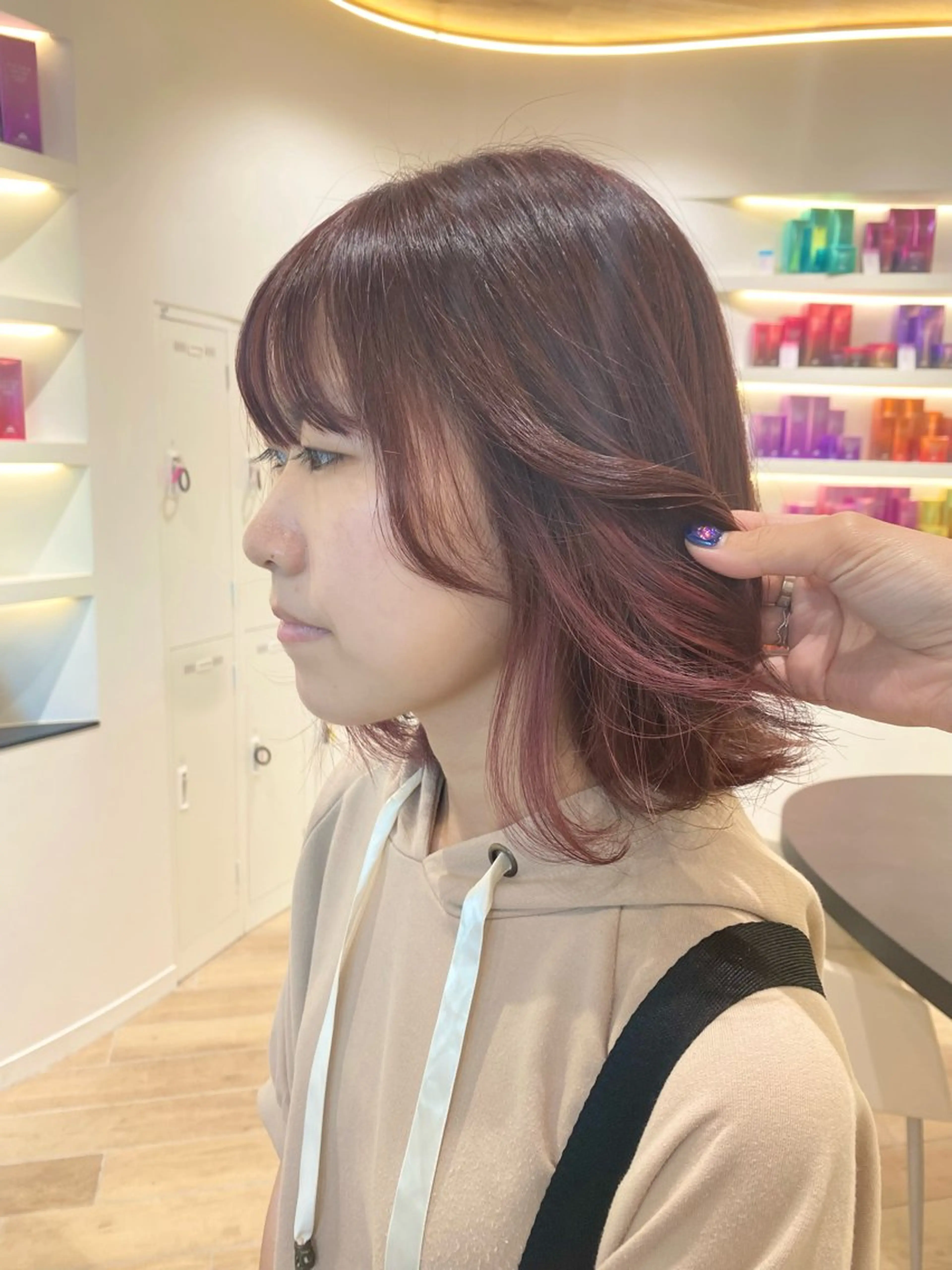 ミディアム カラー ピンクカラー 垢抜け/レイヤー/ ハイトーン/アスナのヘアスタイル