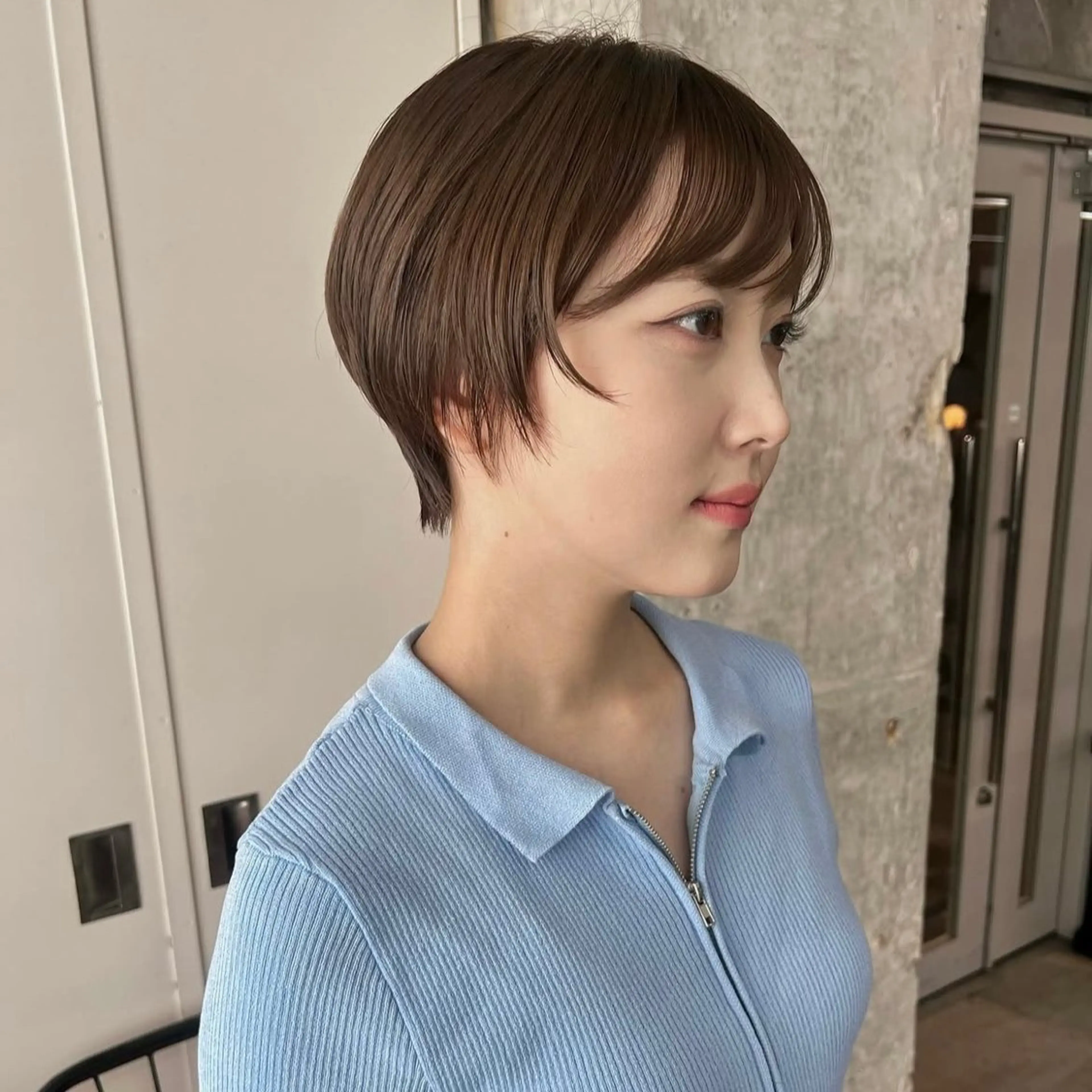 ショート カラー くびれヘア ショートヘア カット ヘアカラー 韓国ヘア /男女☘️ 細江 美紅のヘアスタイル