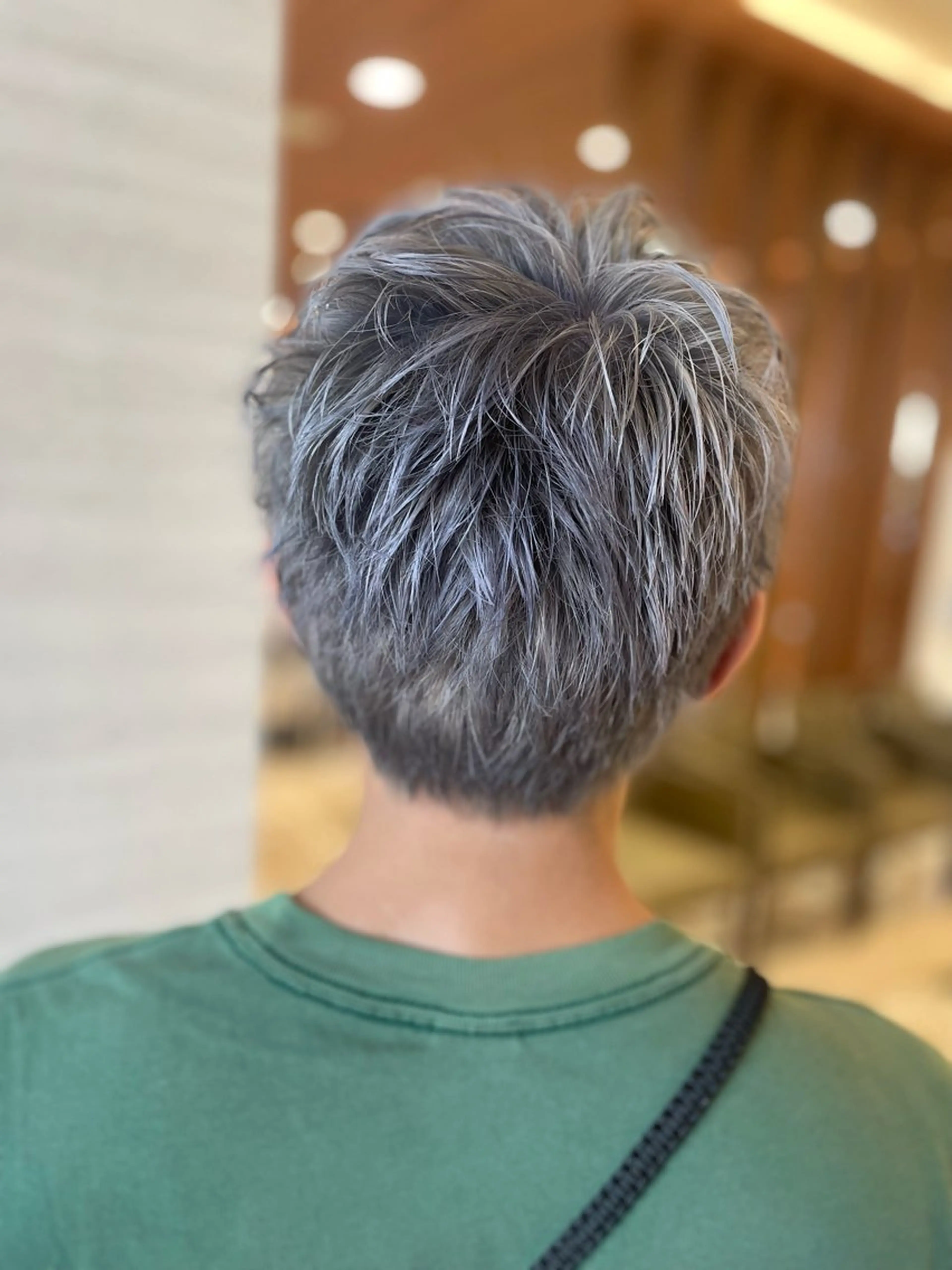 メンズ ヘアカラー 仙石 愛のヘアスタイル