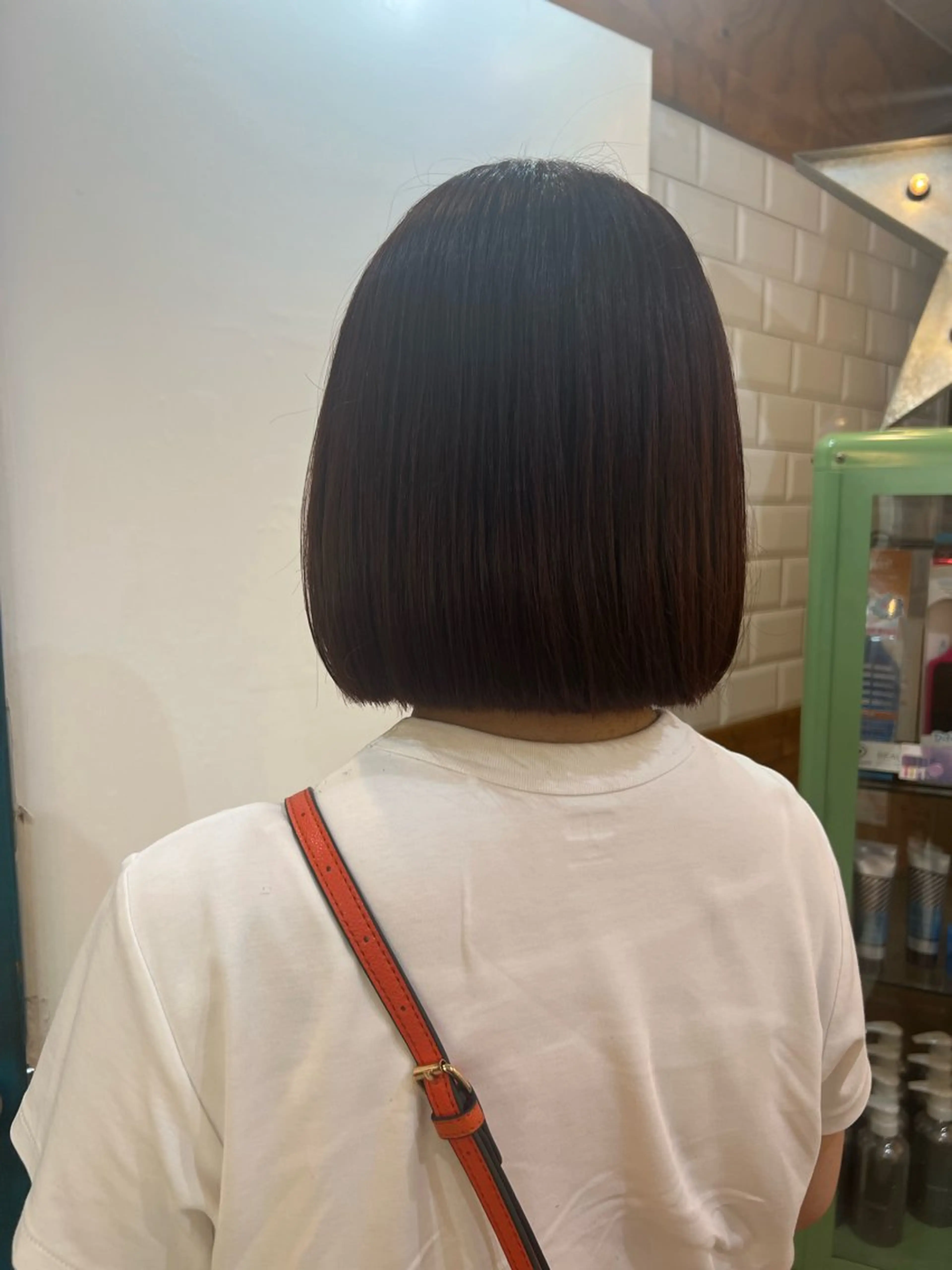 ミディアム カラー 切りっぱなしボブ ボブ KANA/ボブ/ インナーカラー/艶髪のヘアスタイル