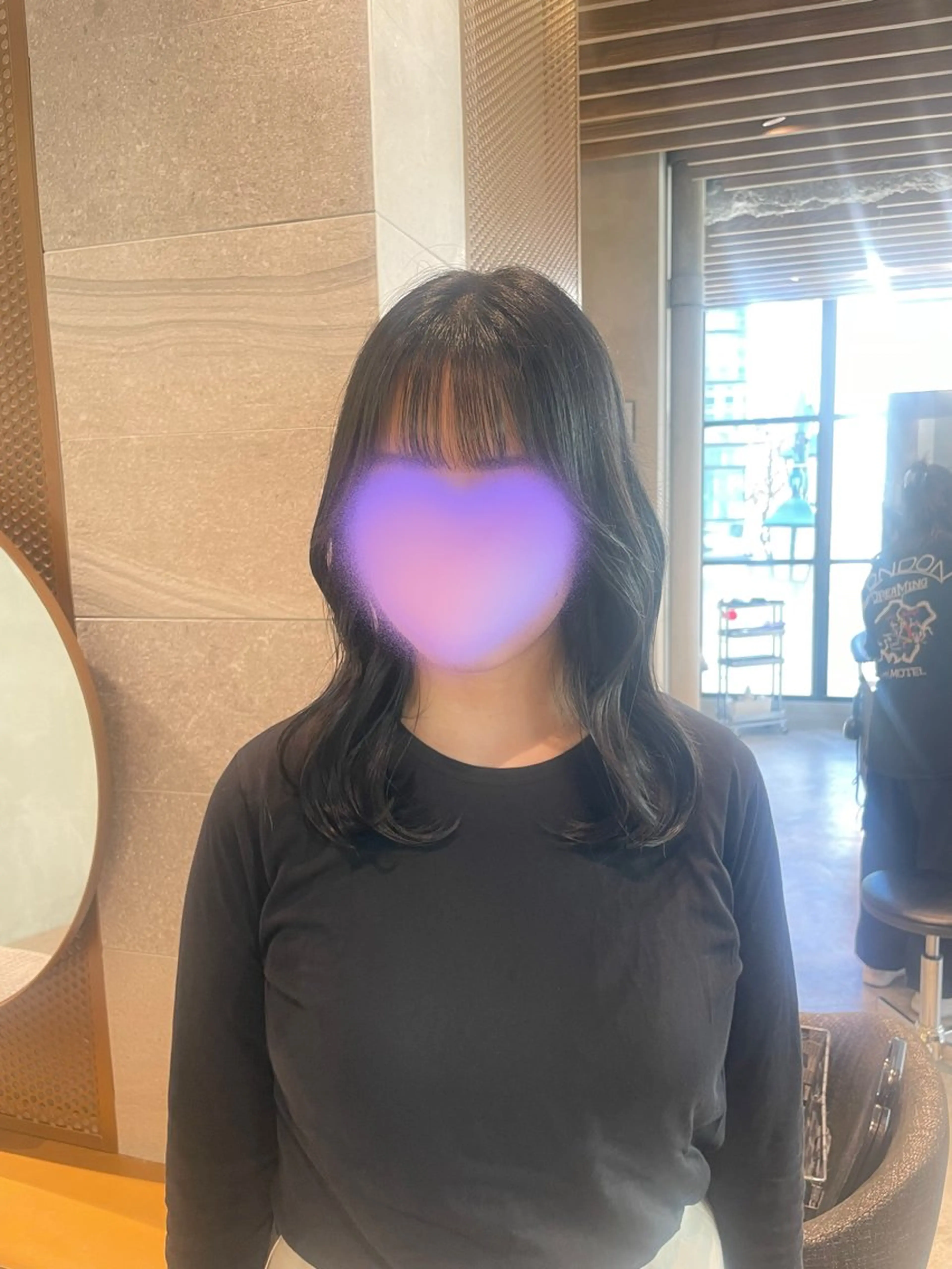 ミディアム Toiro 新宿所属・ハイトーン/透明感 yuinaのヘアスタイル