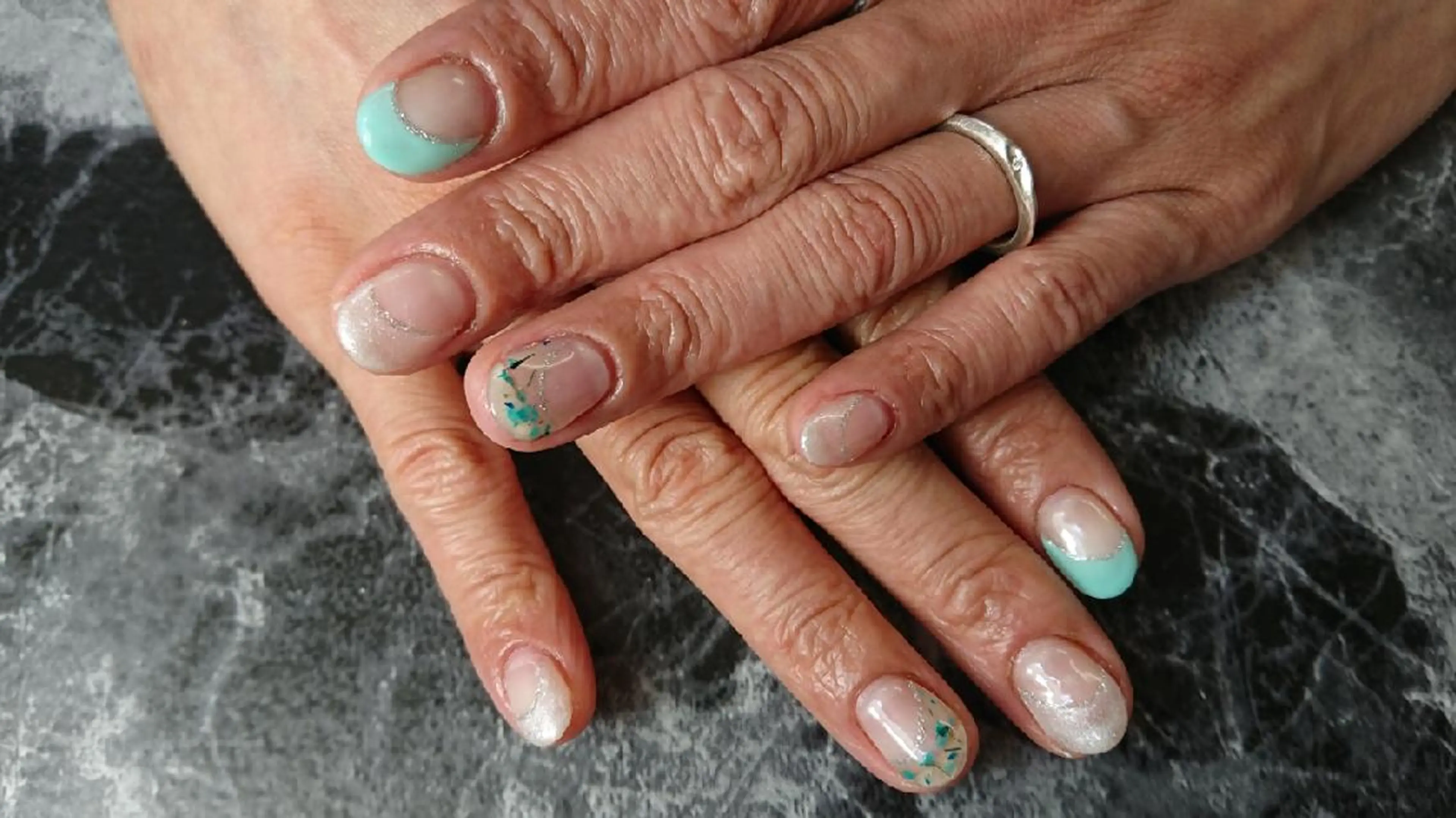 ネイル フラワーネイル フレンチネイル 林 珠里のネイルデザイン