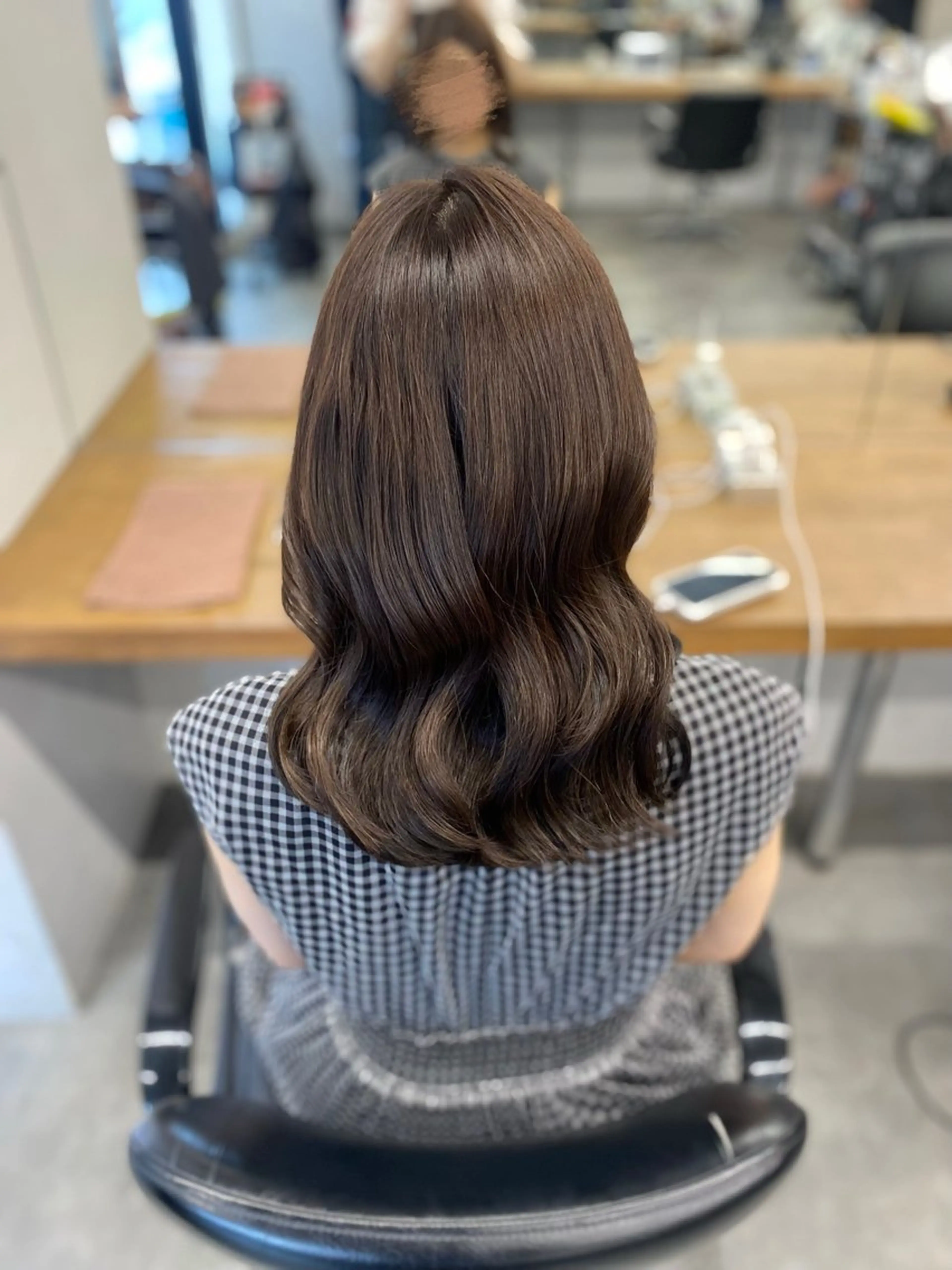 セミロング 菅 凜のヘアスタイル