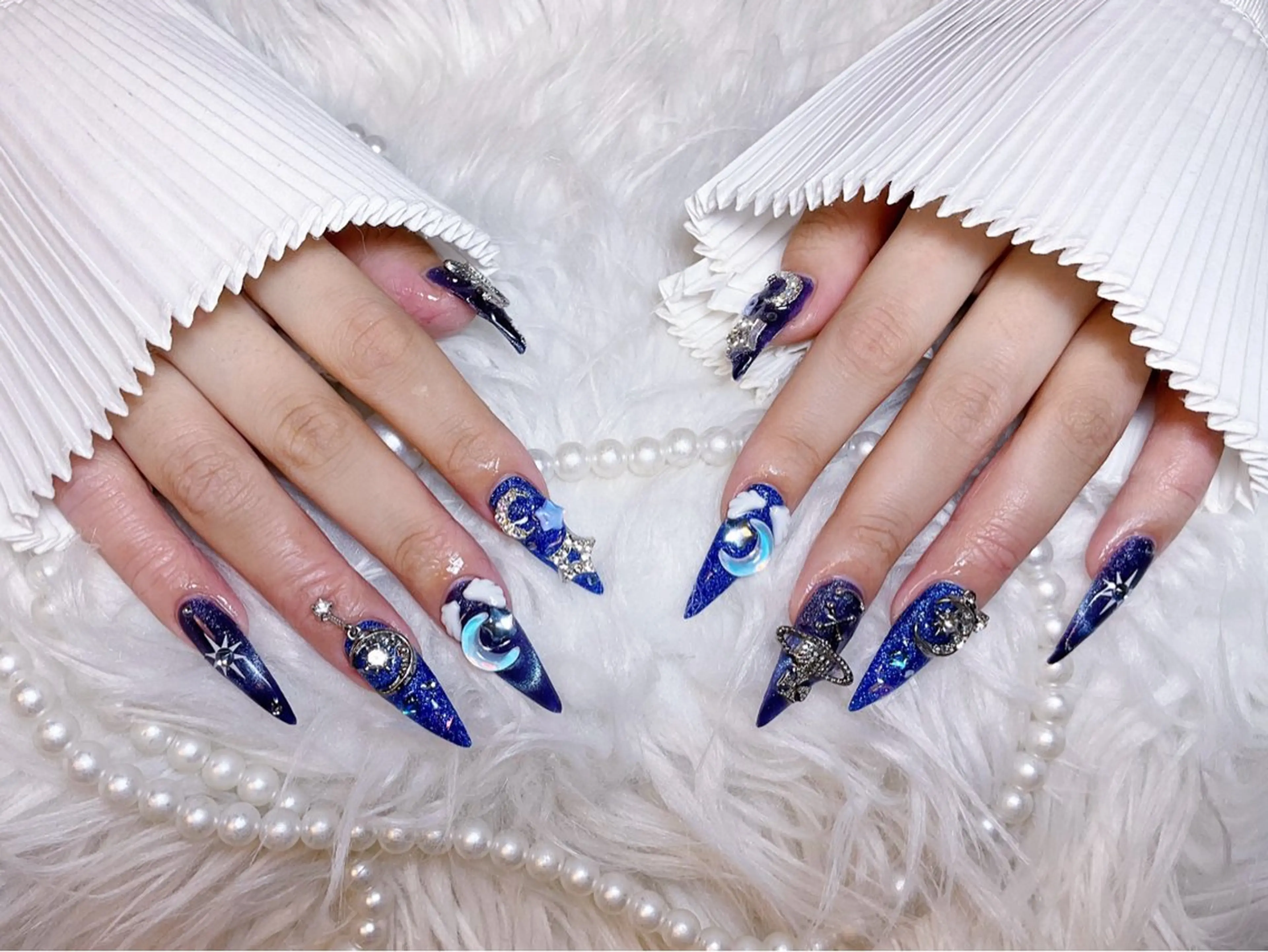 ネイル ハンドネイル 🍭Yun nail hyejin🌸のネイルデザイン