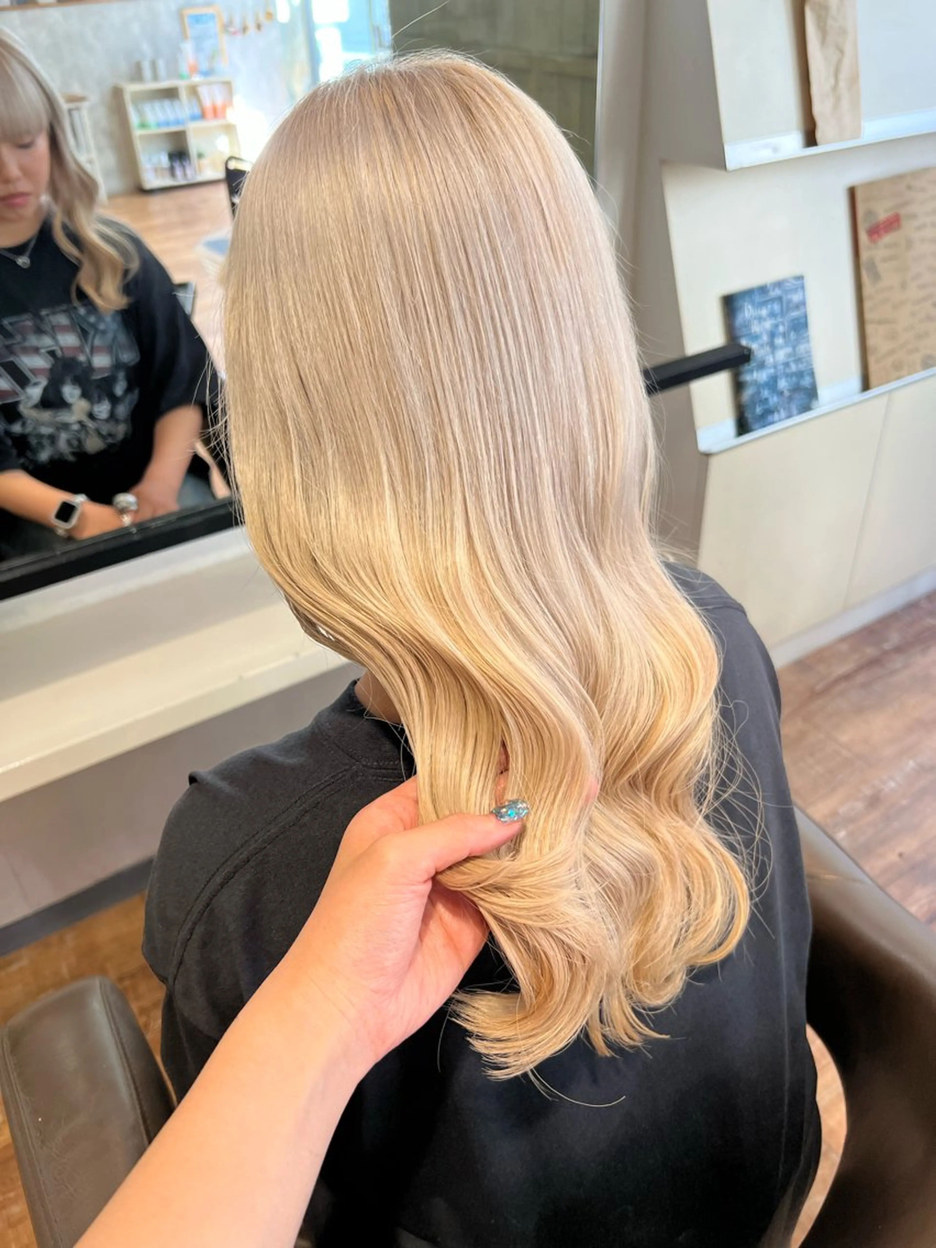 カラー ベージュカラー ブリーチ ブロンド ブロンドベージュ ケアブリーチ ヘアカラー トリートメント インナーカラー♡ Nanakoのヘアスタイル