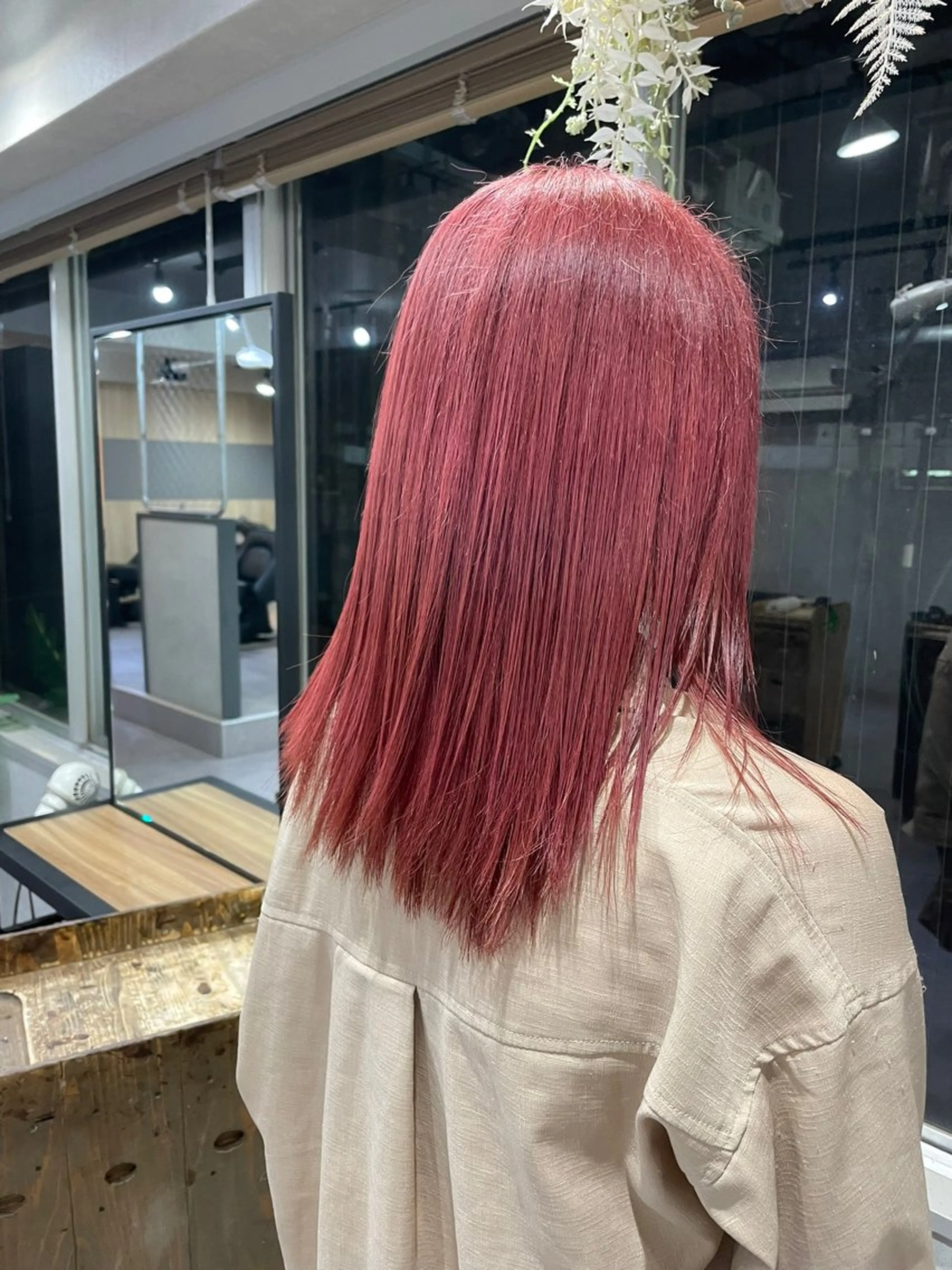 セミロング カラー 🌈透明感カラー 韓国 ミライ🇰🇷のヘアスタイル