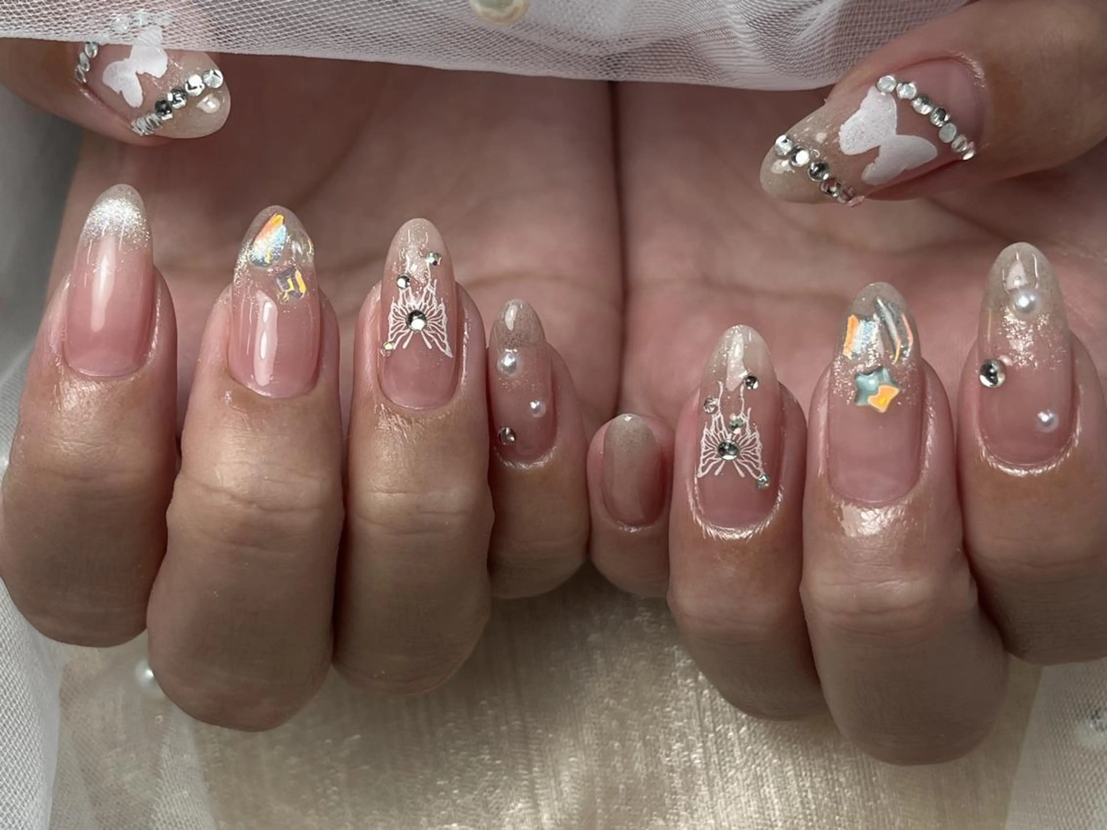 ネイル シンプルネイル ストーンネイル ハンドネイル ToliyDeliy Nail Salonのネイルデザイン
