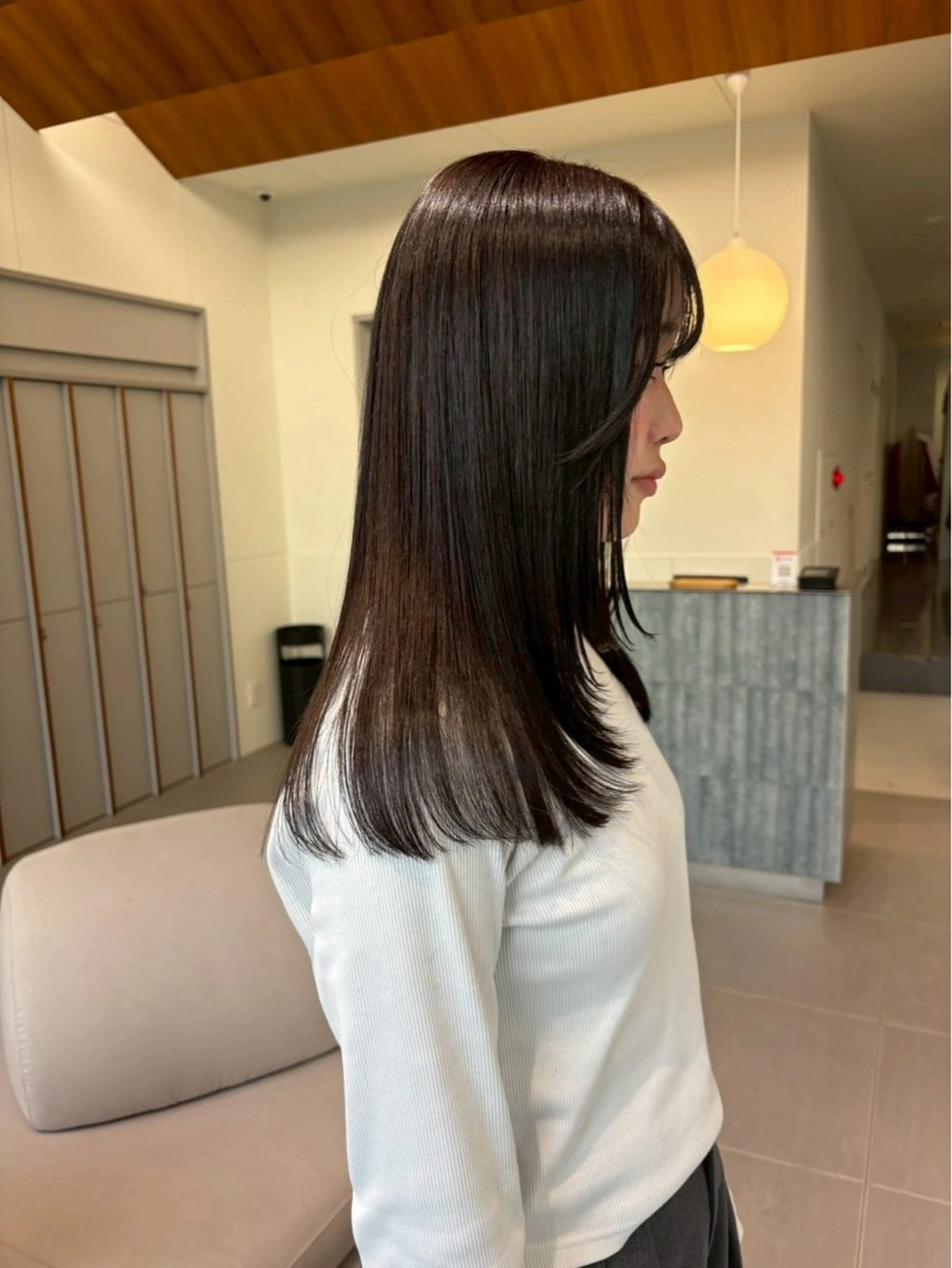 セミロング カラー 透明感カラー ヘアカラー カラーモデル🧤 いろはのヘアスタイル