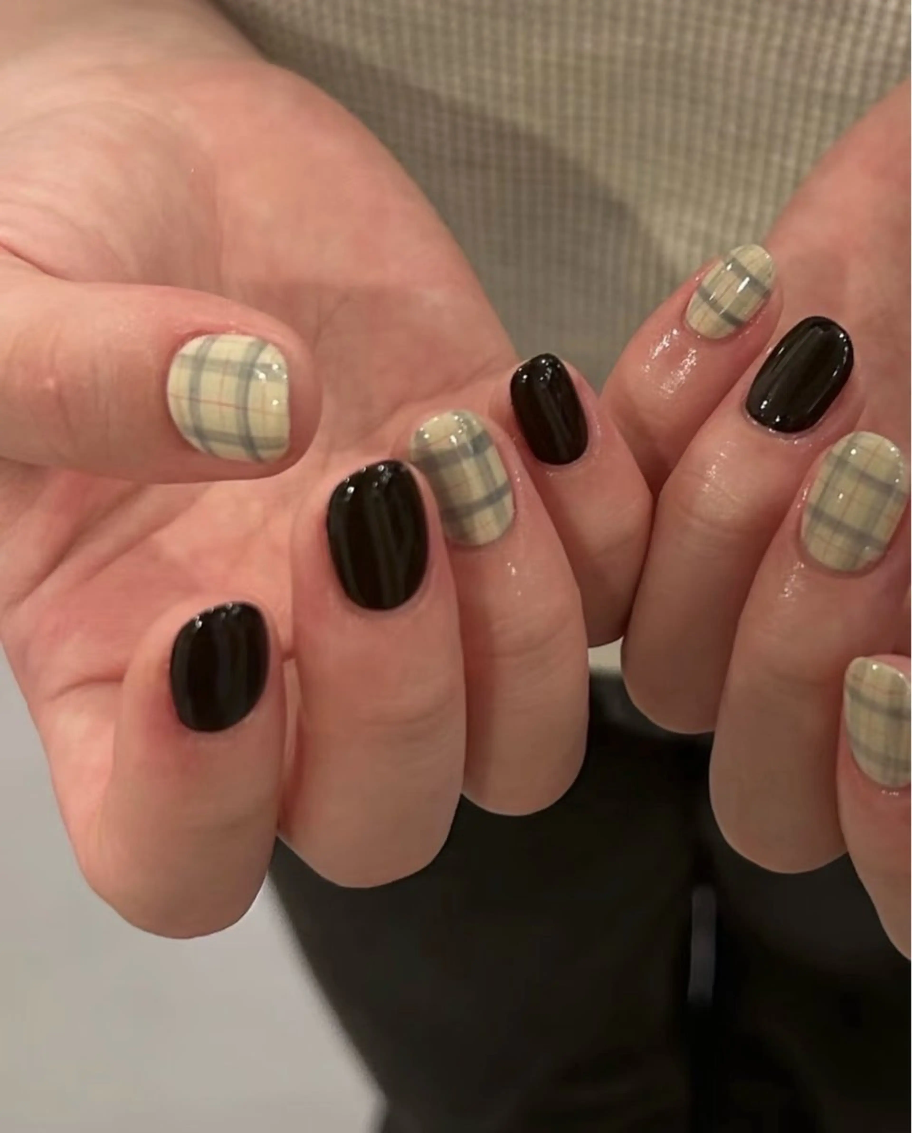 👑/定額デザイン(6本)ハンド💅 【新規の方オフ無料🆓】の写真