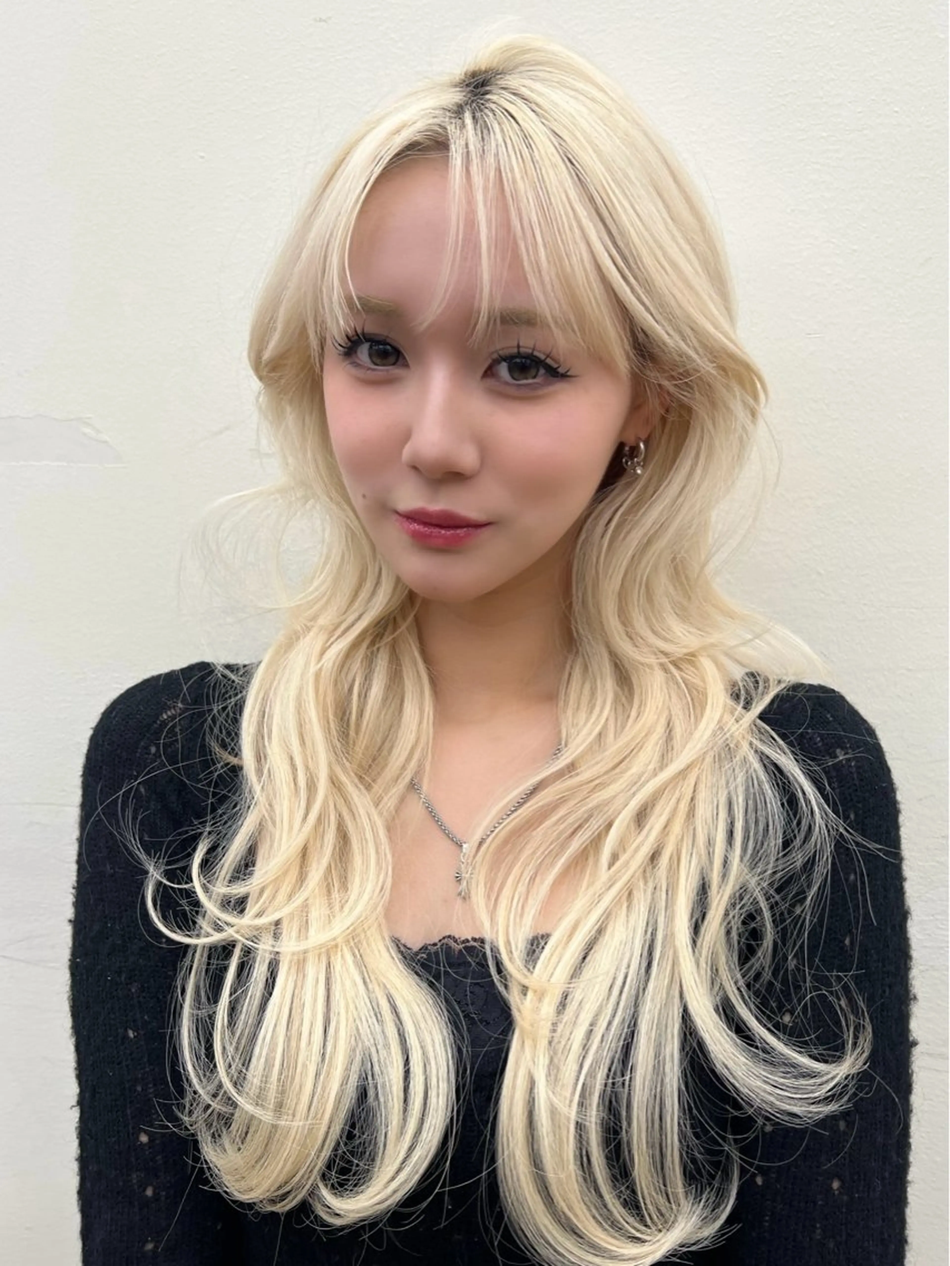 ロング カラー カット ヘアカラー トリートメント 抜きっぱなしブロンド /ハイトーン/カナタのヘアスタイル