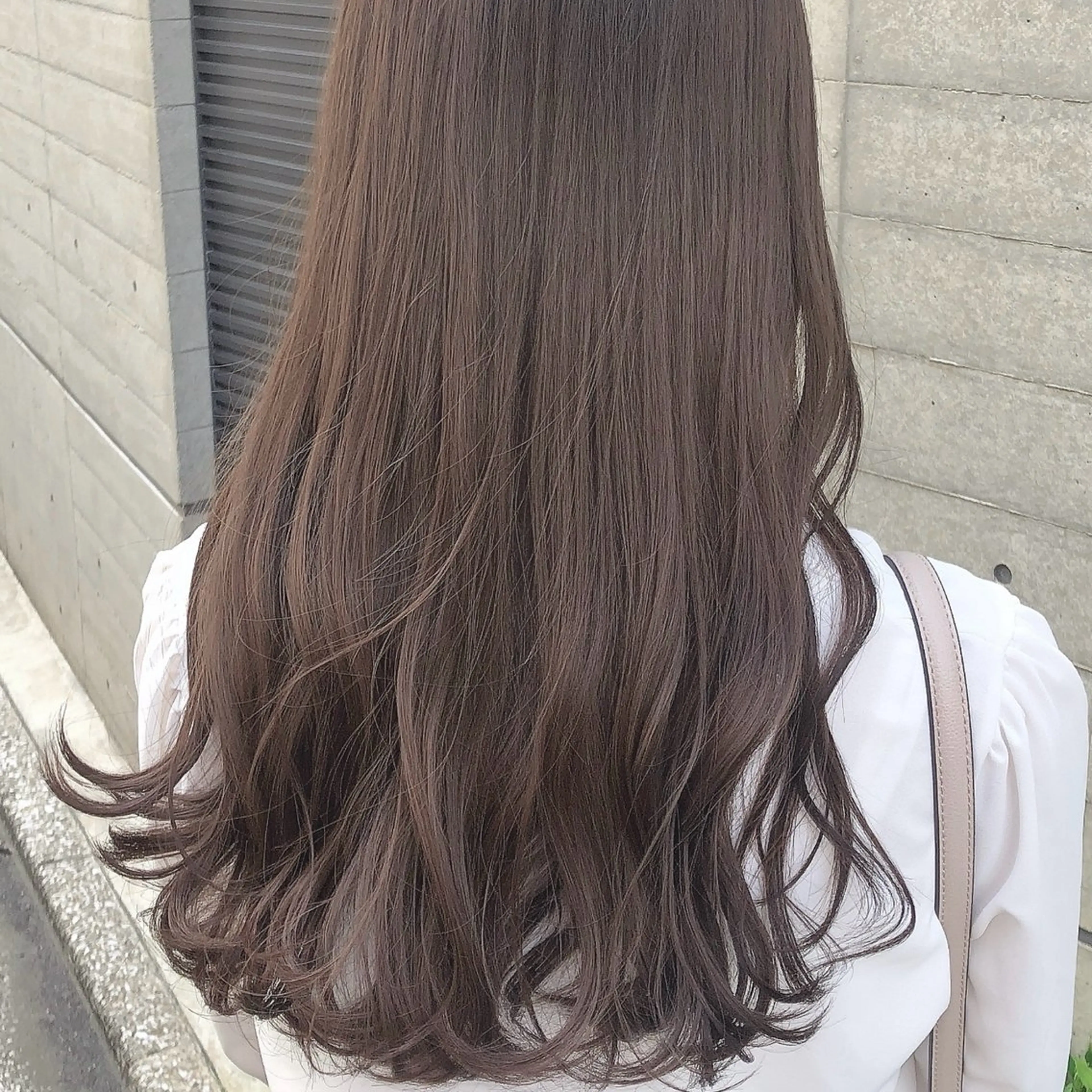 ロング カラー カット ヘアカラー トリートメント ブリーチなし 暖色カラー/井上あいのヘアスタイル