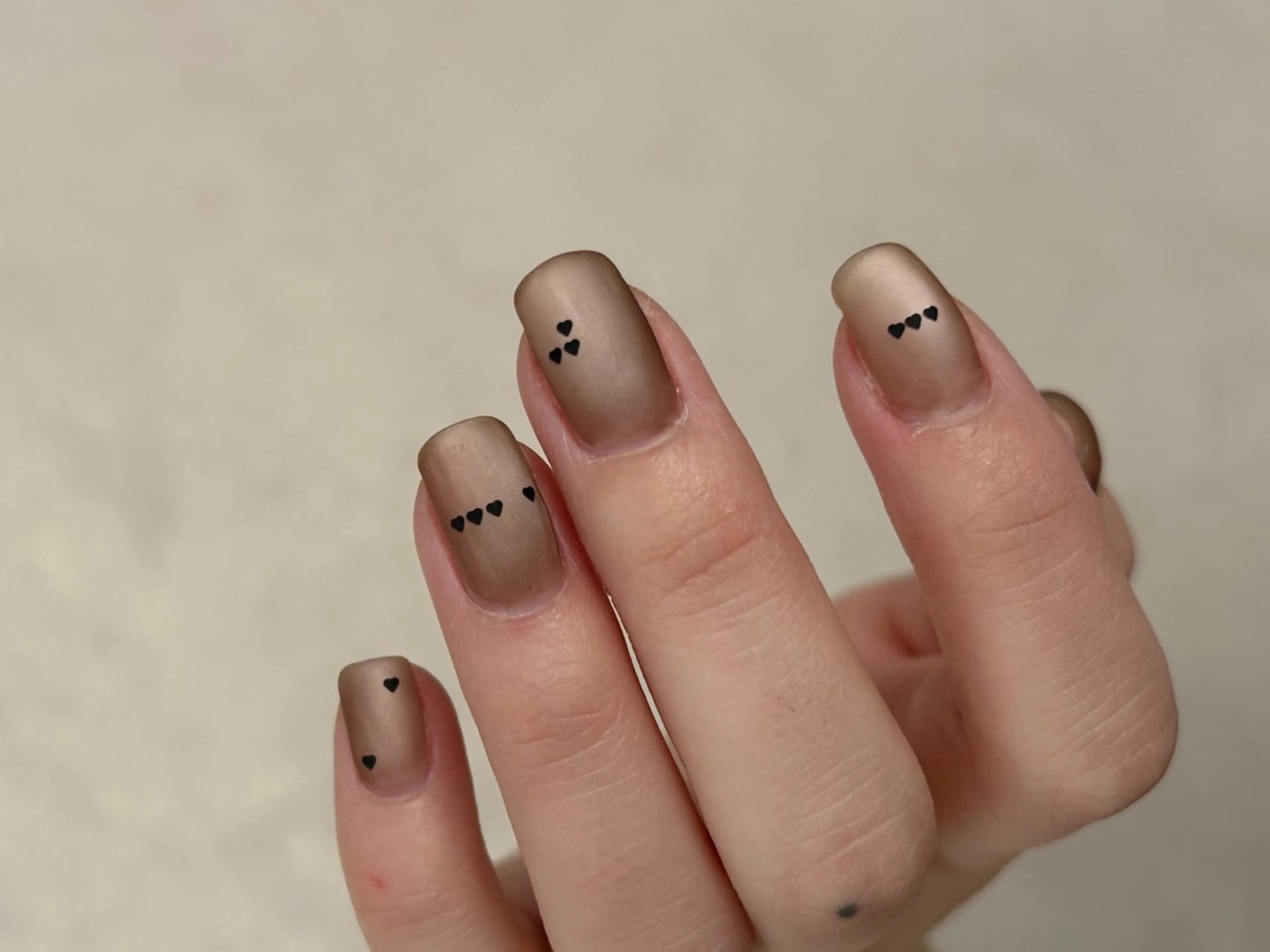 ネイル ハート マグネットネイル マットネイル 金木犀ネイルサロン 吉田のネイルデザイン
