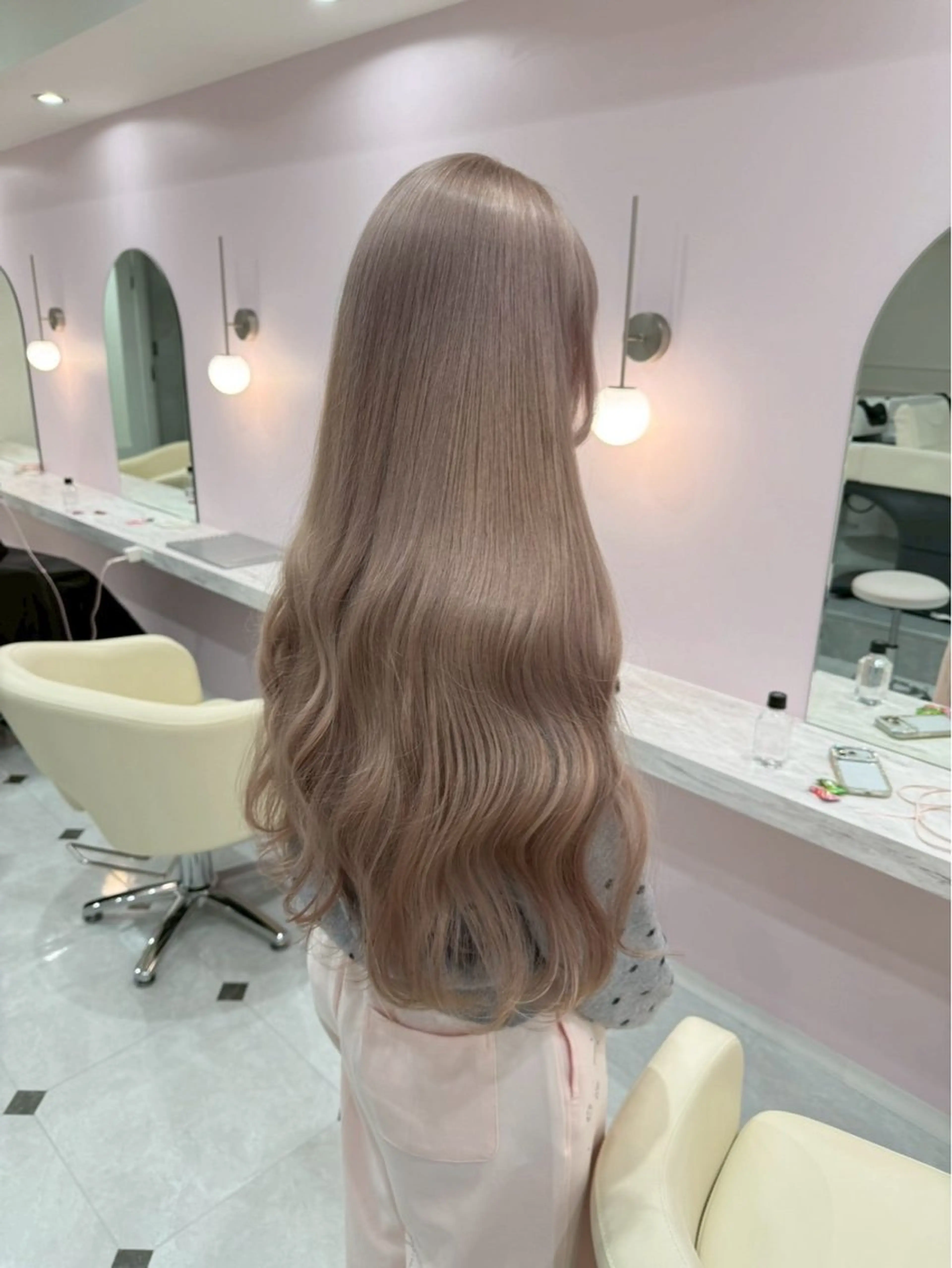 ロング カラー ブリーチ 透明感カラー ハイトーンカラー ラベンダーカラー ラベンダーピンク ヘアカラー ハイトーンカラー💞 くるみ🎀のヘアスタイル