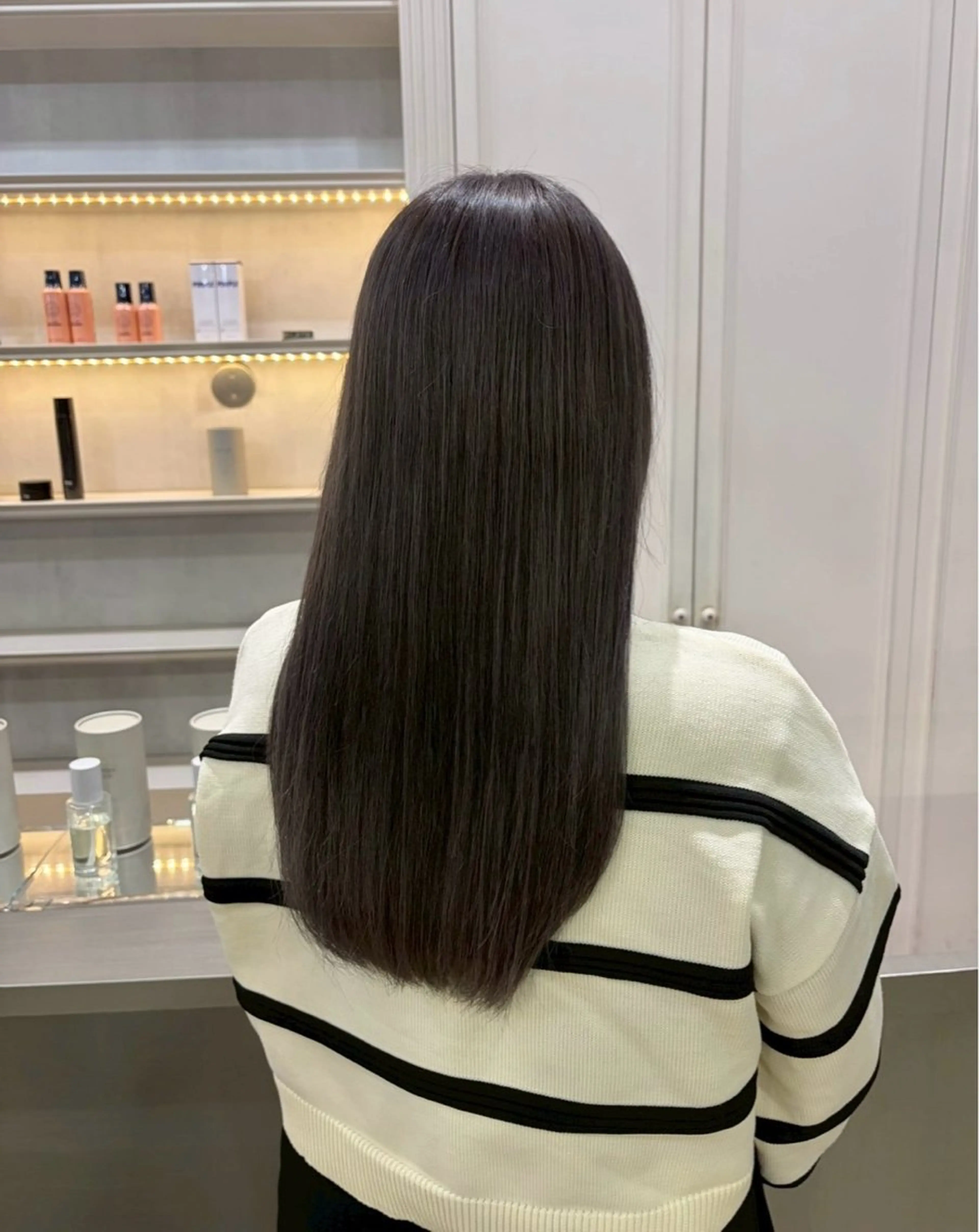 カラー 坂口 優衣のヘアスタイル