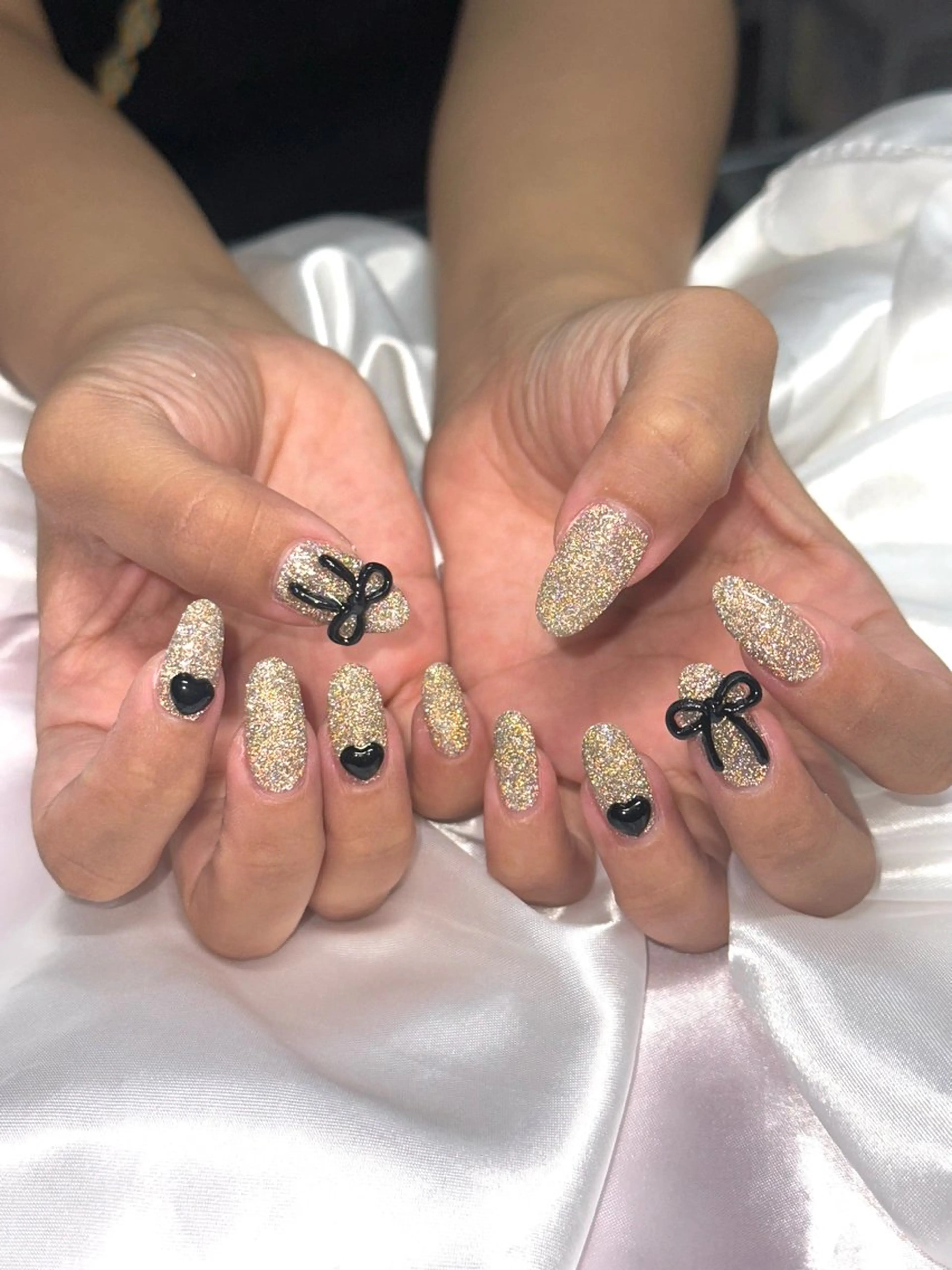 ネイル ハンドネイル 【OKIKA】 らん🦖🌈🧡のマツエク・マツパデザイン