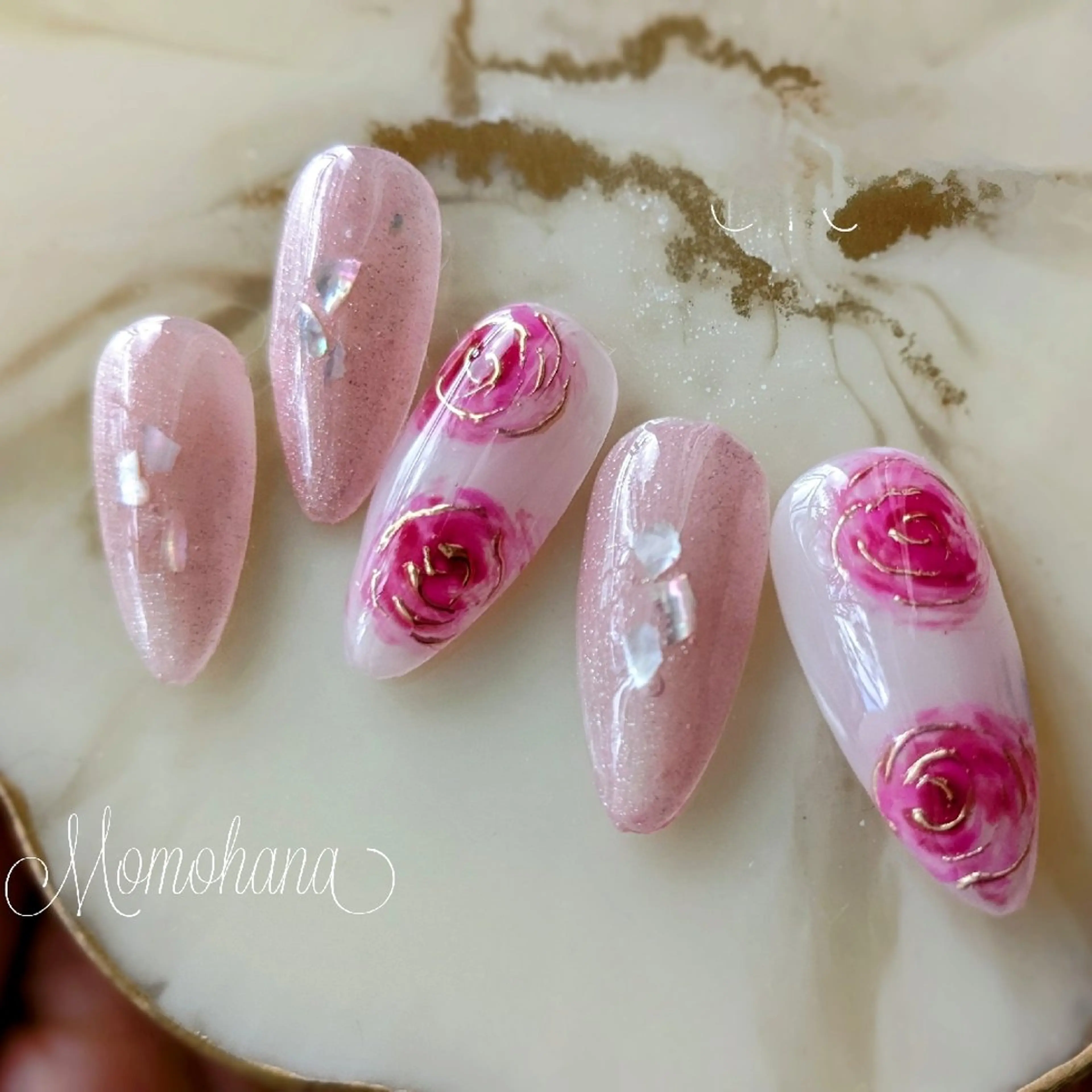 ネイル momohana  のネイルデザイン