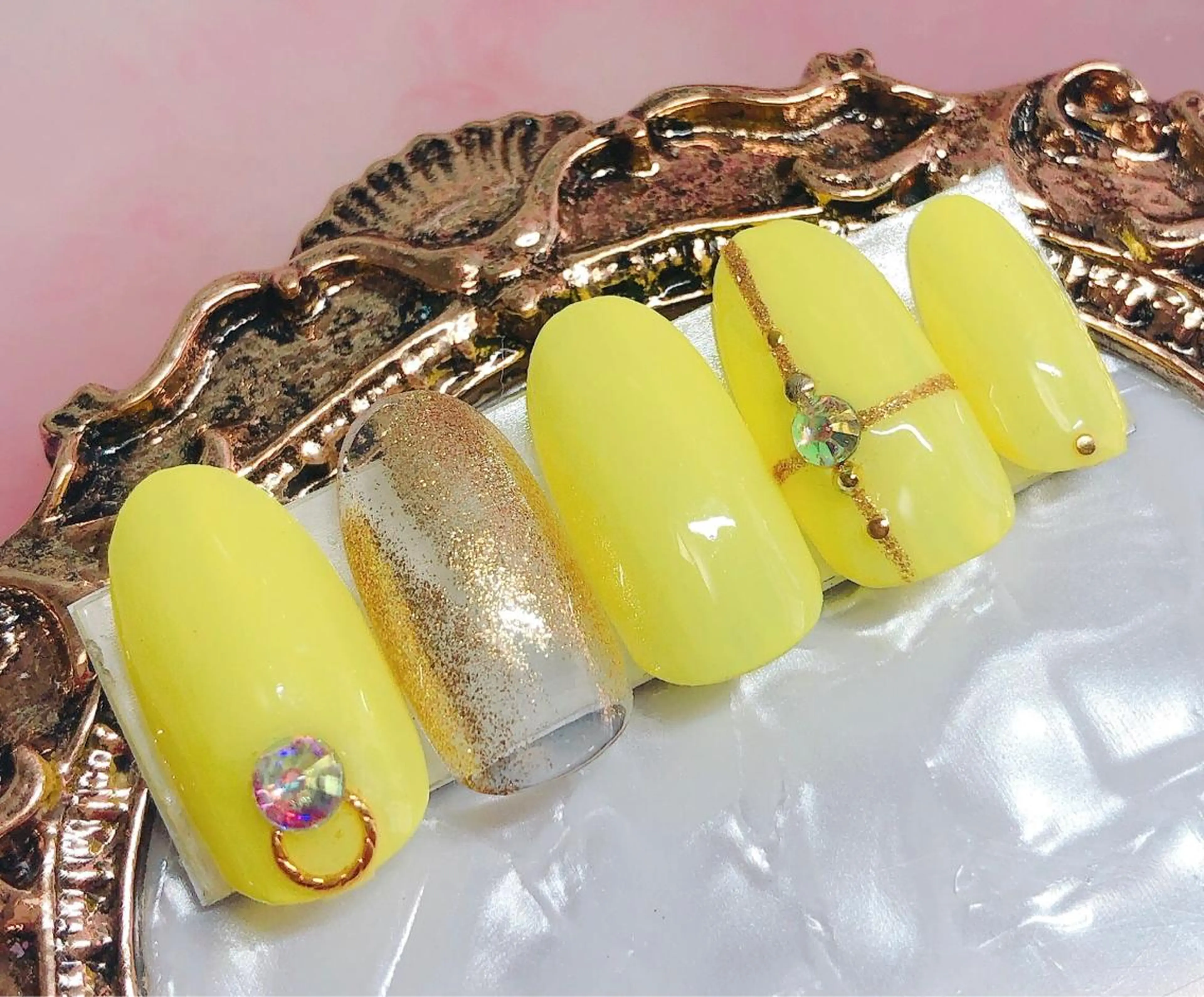 ネイル ハンドネイル CROWN プライベートサロンのネイルデザイン