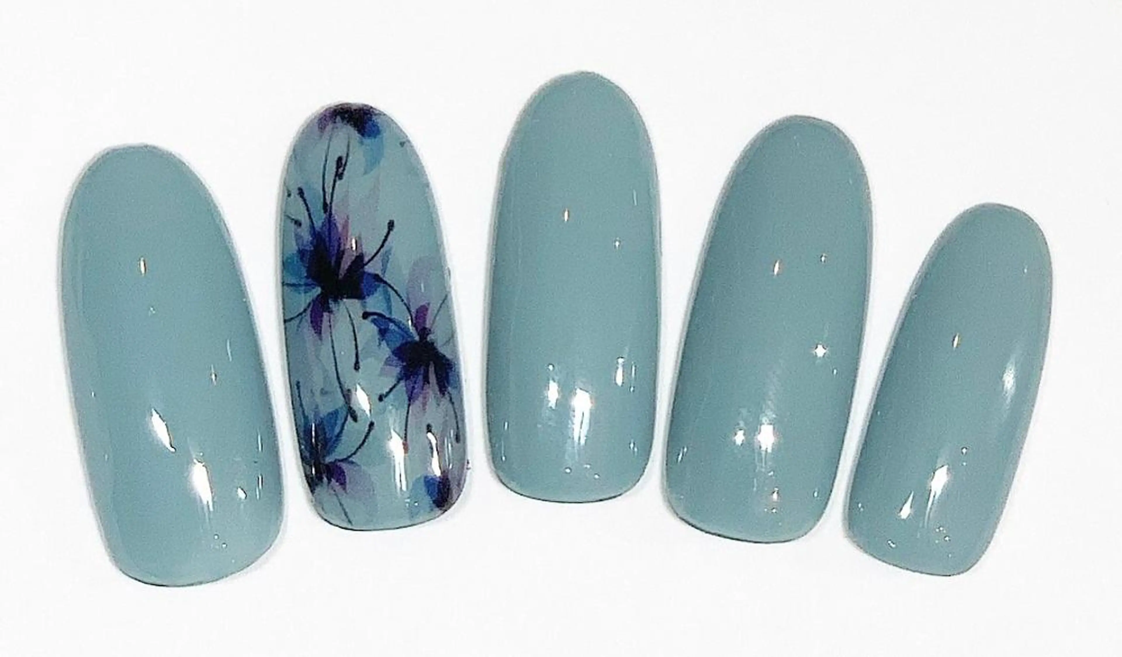 ネイル sis nail 梅田　あい子のネイルデザイン