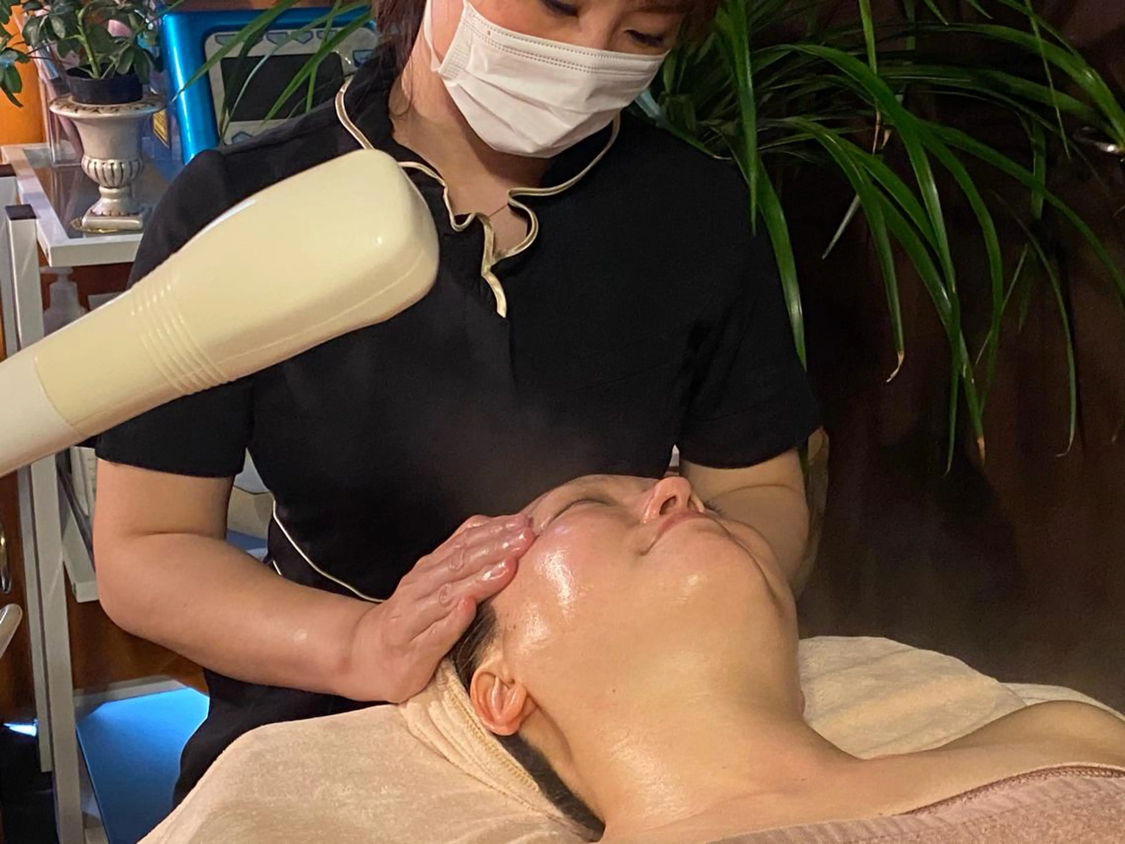 毛穴から始める肌メン テマンダリンオレンジのエステ・リラクイメージ