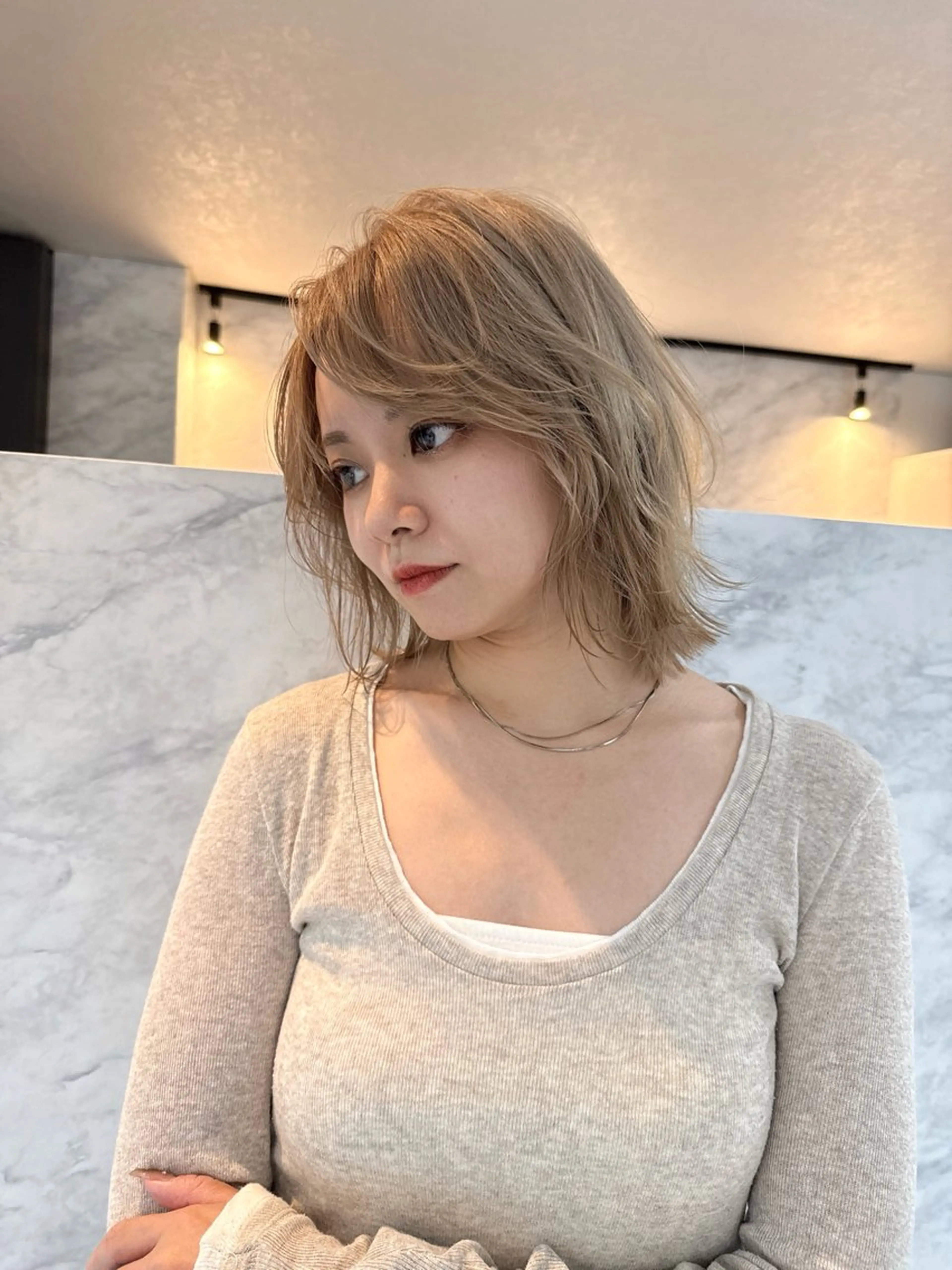 ミディアム カラー ベージュカラー ヘアカラー Via四条烏丸所属・SEINA️️/烏丸 ブリーチ/ハイトーンのヘアスタイル